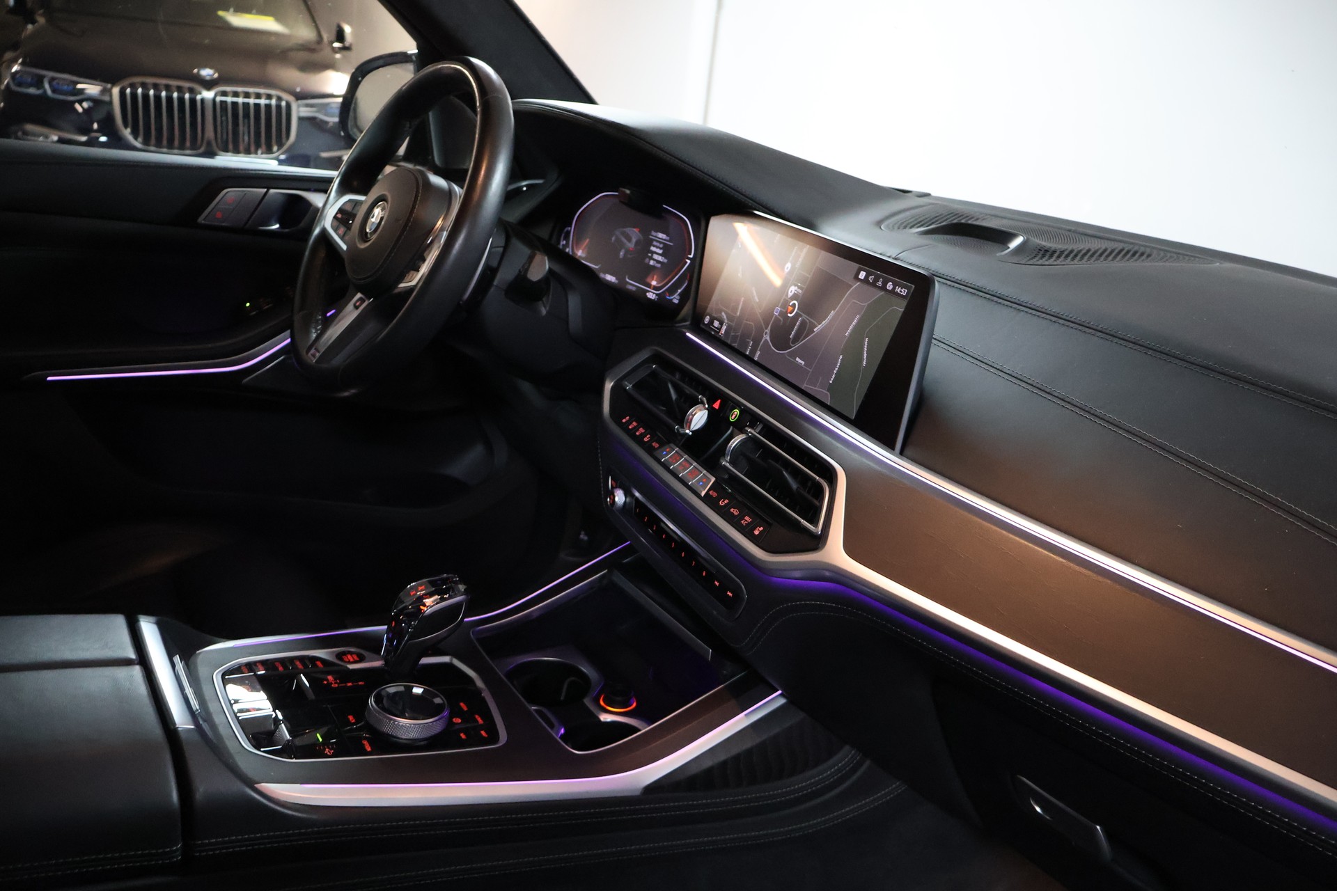 BMW X7 xDrive 48V 40d Steptronic M-Sport-image-11