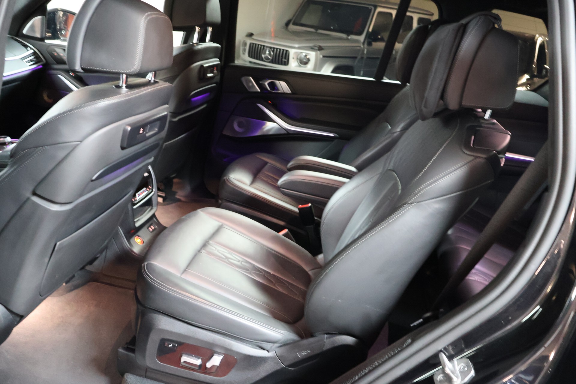 BMW X7 xDrive 48V 40d Steptronic M-Sport-image-19