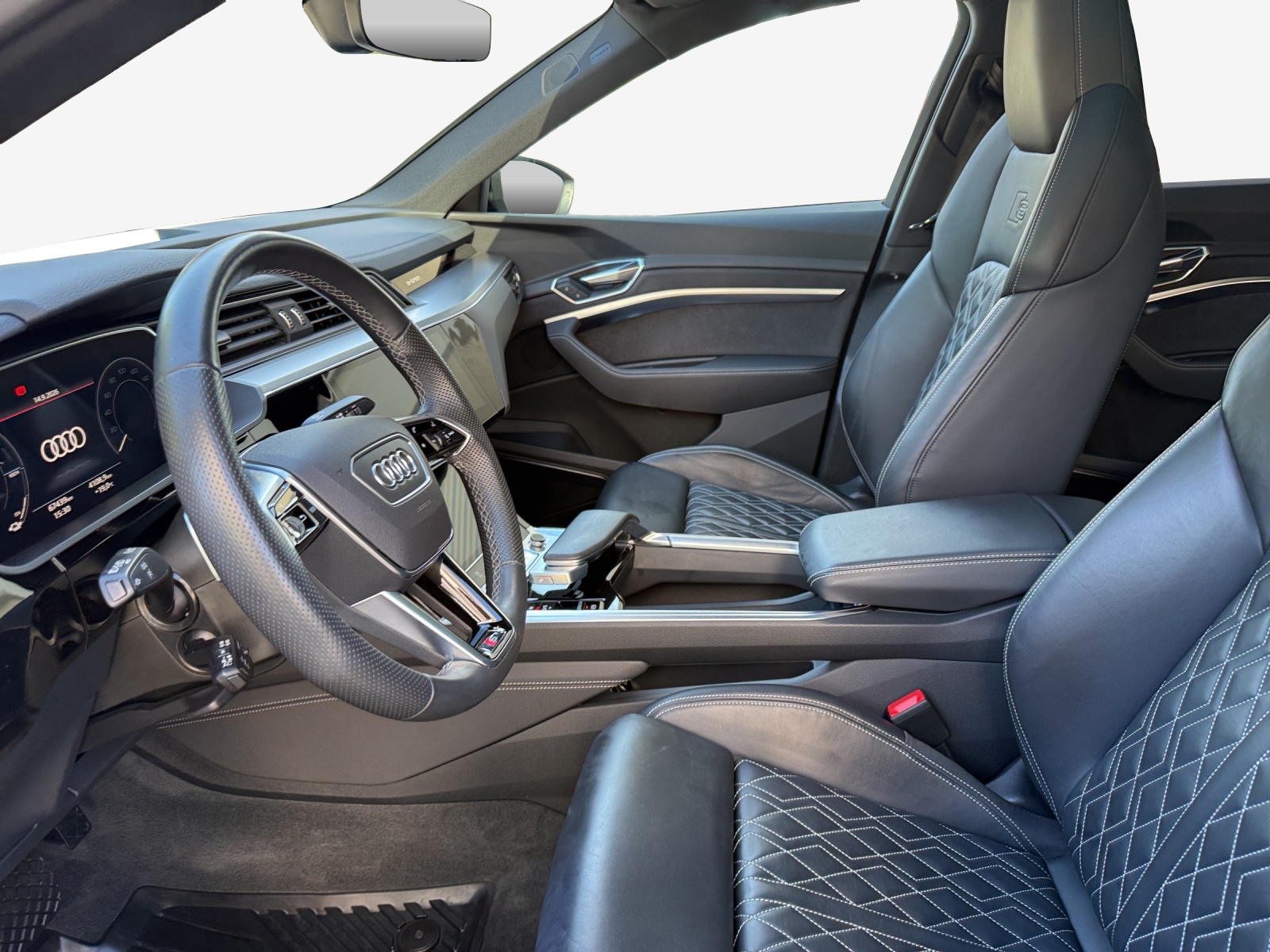 AUDI e-tron 55 Sportback S Line Black Edition quattro-image-7
