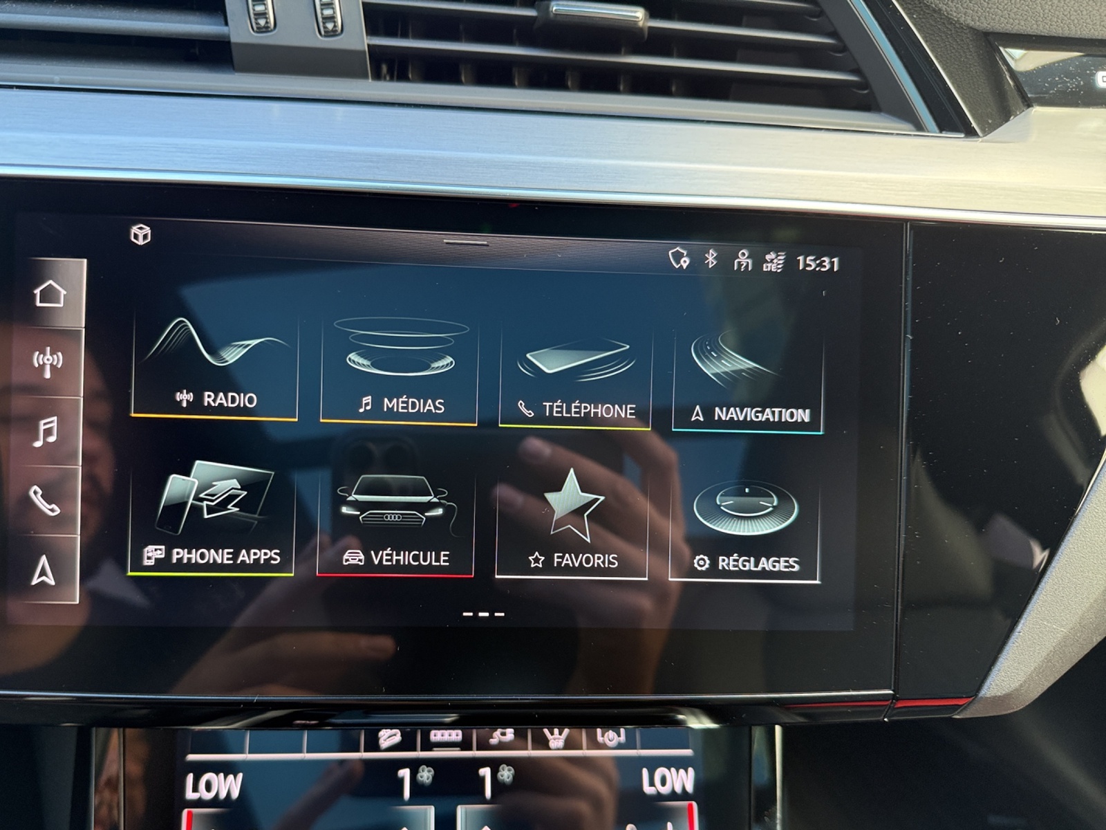 AUDI e-tron 55 Sportback S Line Black Edition quattro-image-14