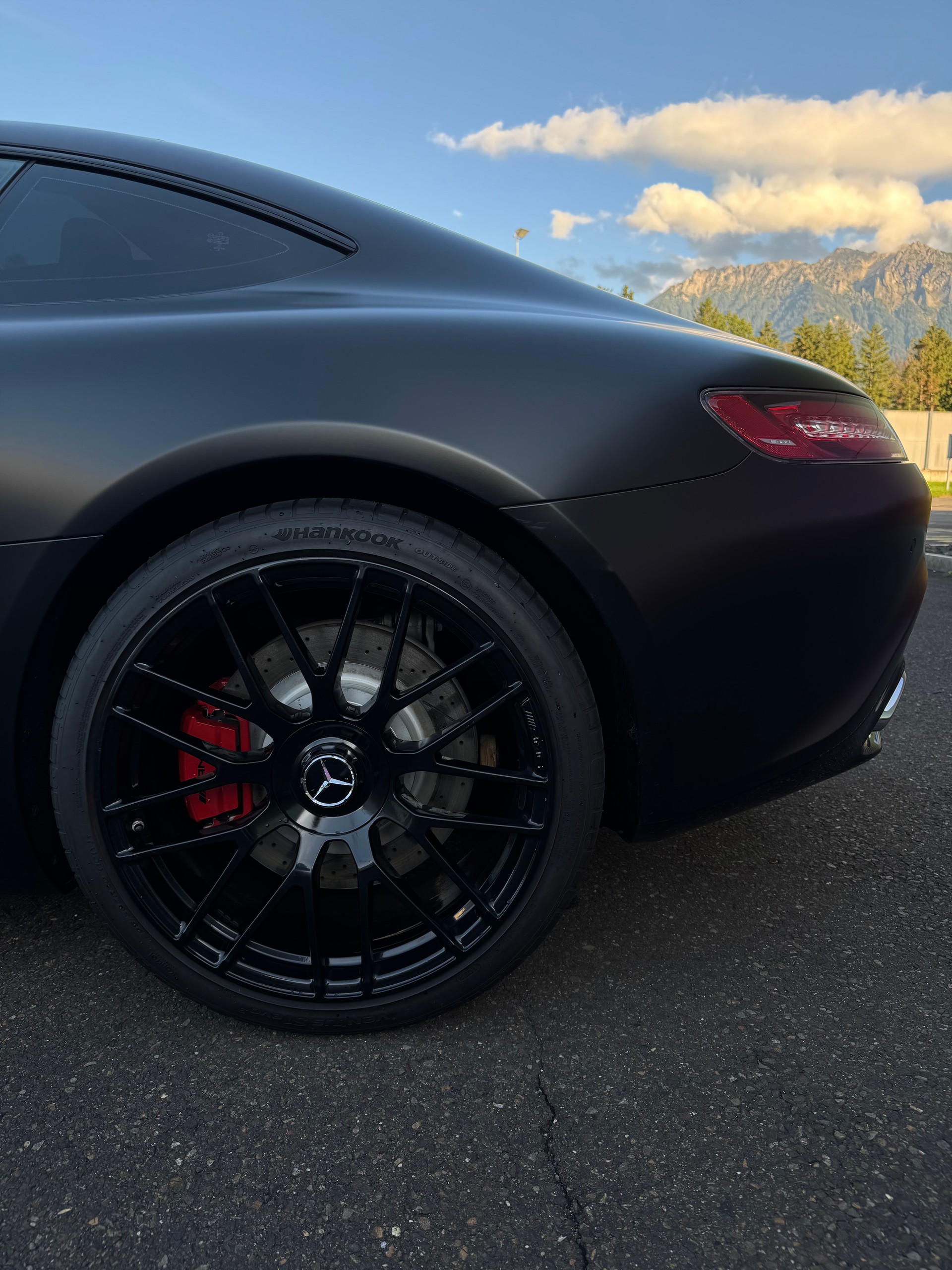 MERCEDES-BENZ AMG GT-image-8