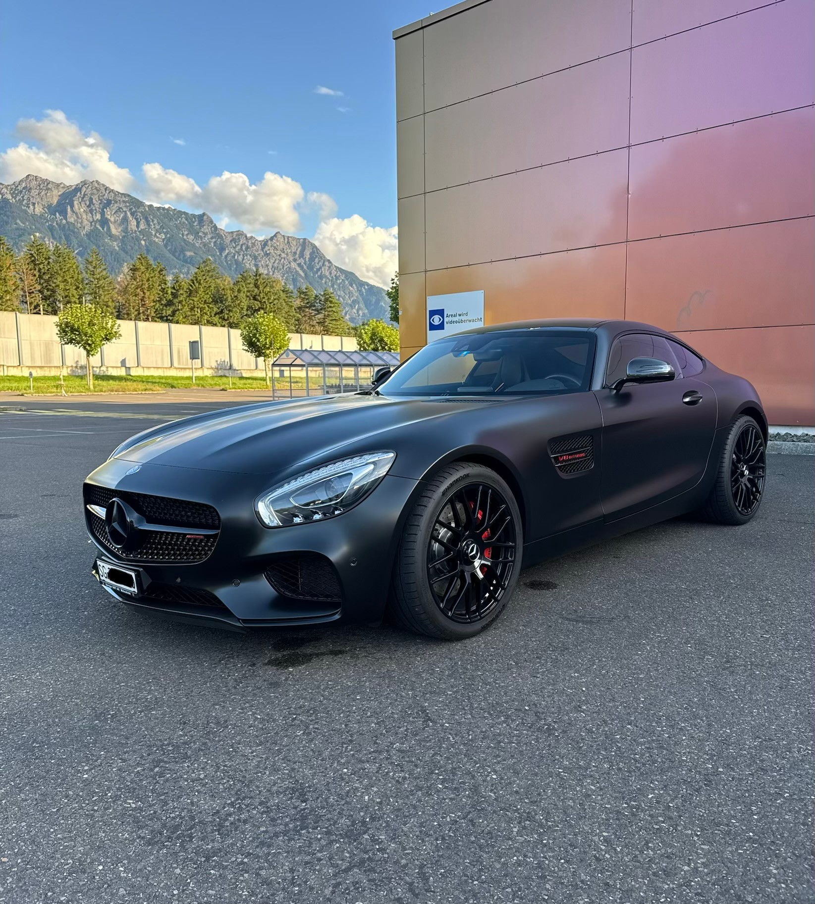 MERCEDES-BENZ AMG GT-image-1