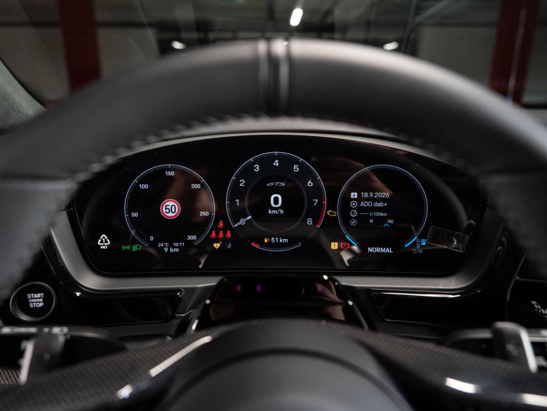 PORSCHE Cayenne E-Hybrid Black Edition-image-10