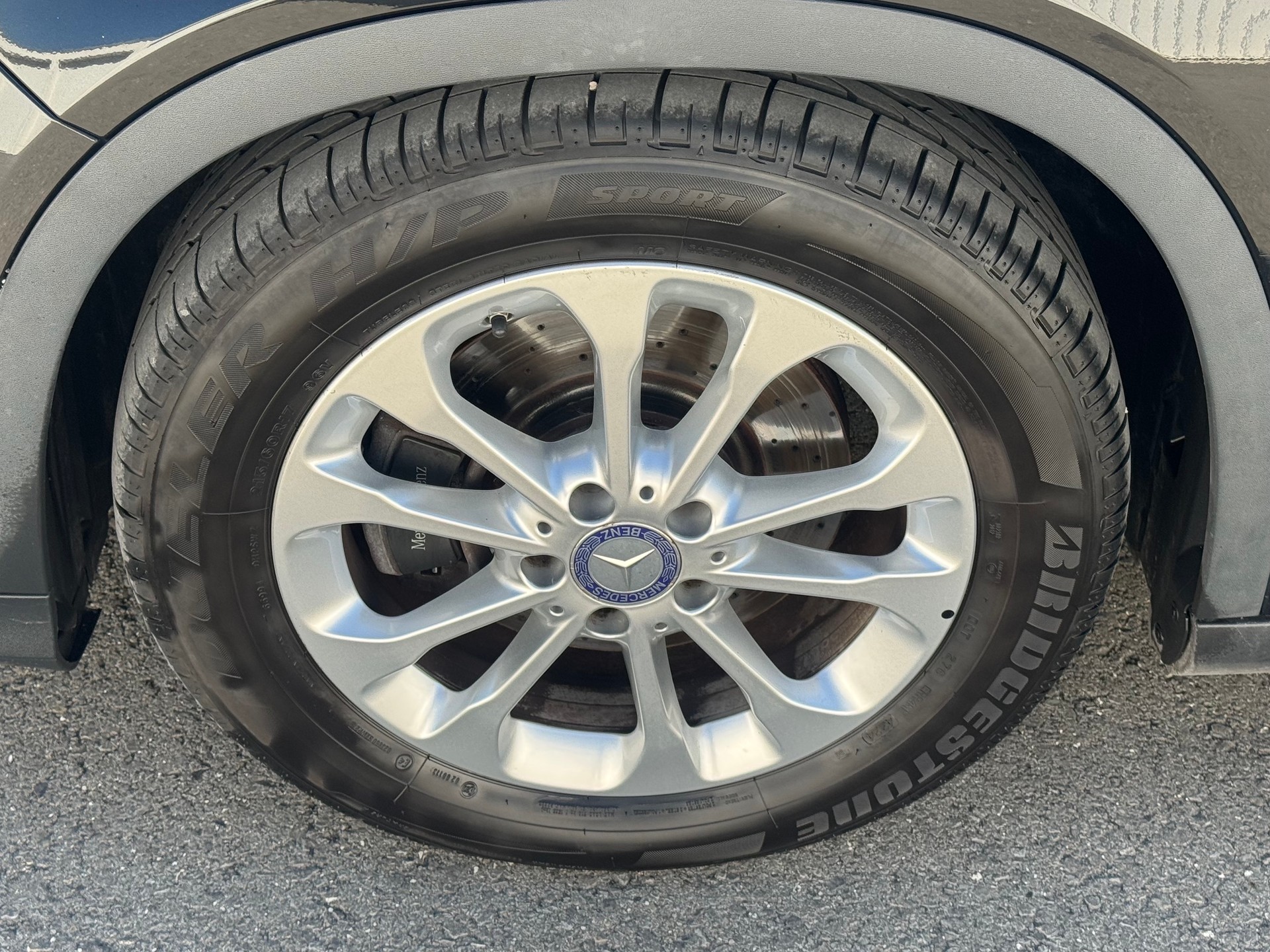 MERCEDES-BENZ GLA 250 4Matic 7G-DCT-image-4