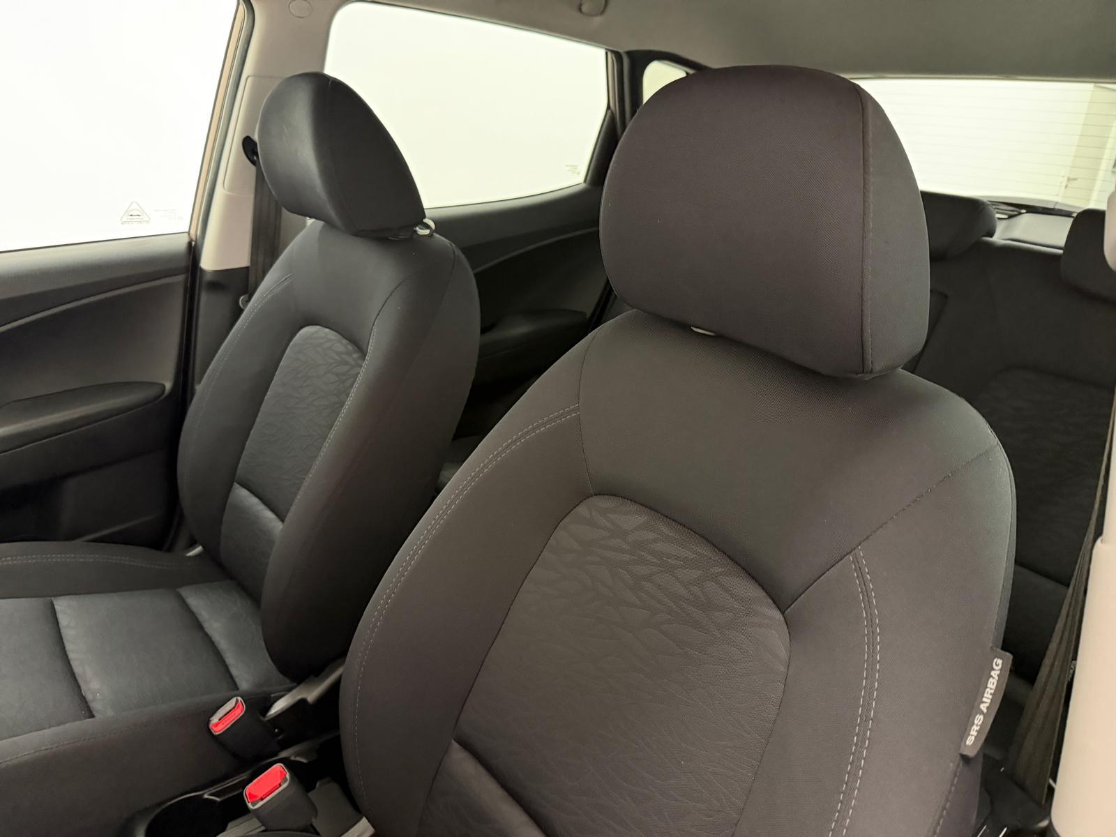 HYUNDAI ix20 1.6 Style-image-12