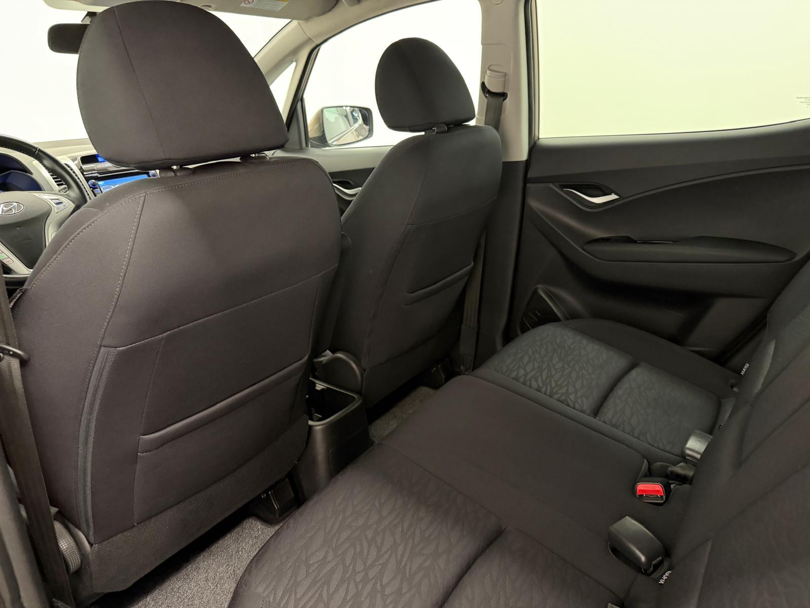HYUNDAI ix20 1.6 Style-image-11