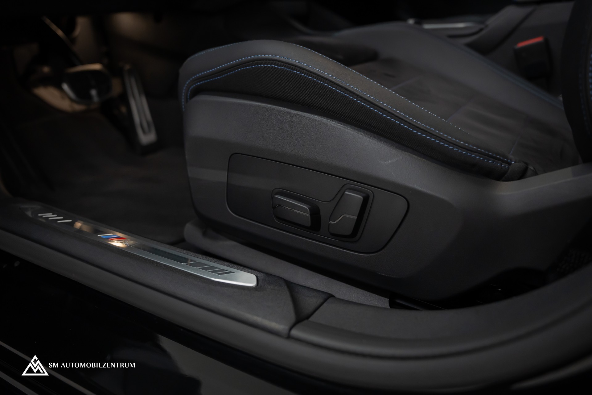 BMW 120d M Sport / Werksgarantie / 360° / Head-Up / el. Sitze Memory-image-22