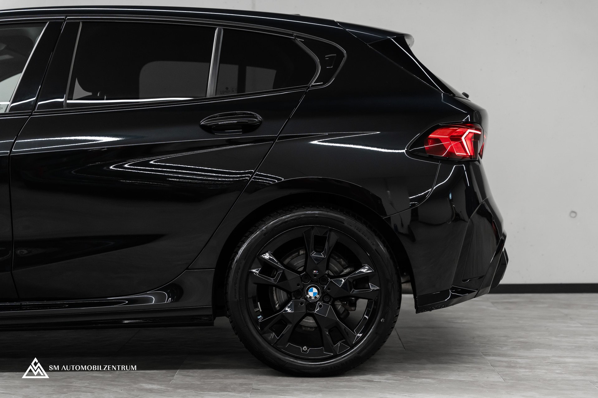 BMW 120d M Sport / Werksgarantie / 360° / Head-Up / el. Sitze Memory-image-6