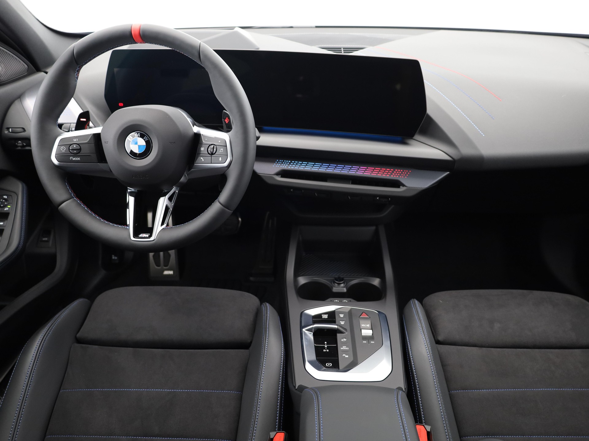 BMW M135i xDrive-image-4