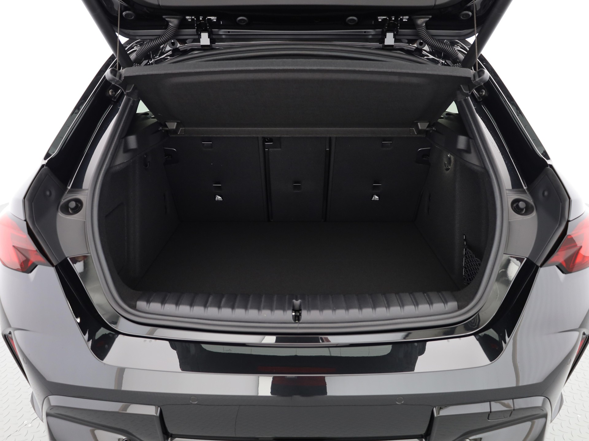 BMW M135i xDrive-image-5