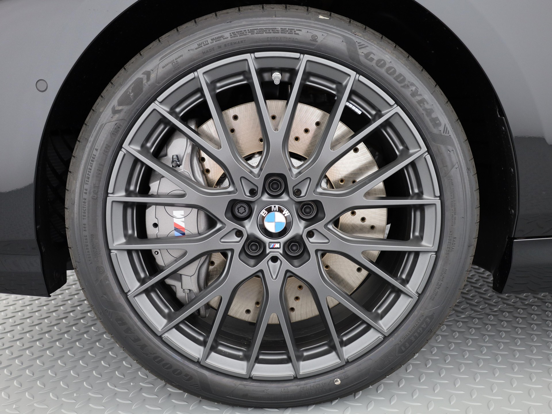 BMW M135i xDrive-image-6