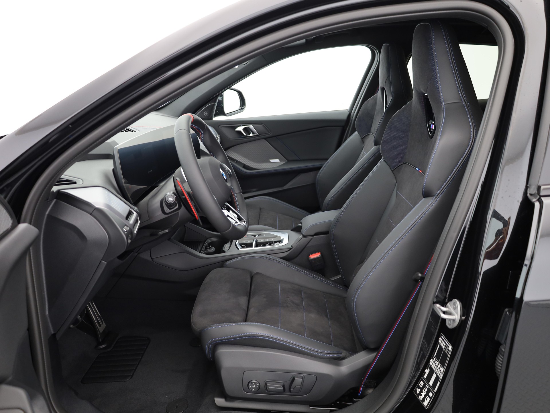 BMW M135i xDrive-image-3