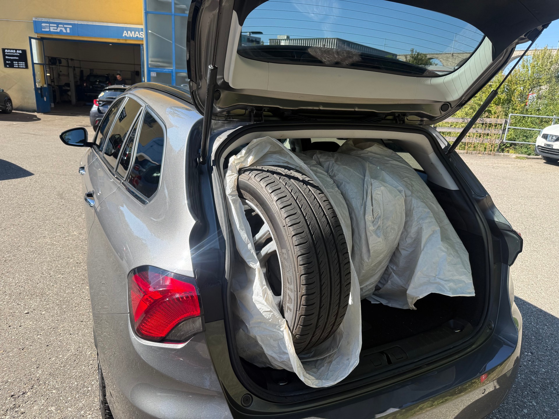 FIAT Tipo 1.6MJ Station Wagon Lounge-image-10