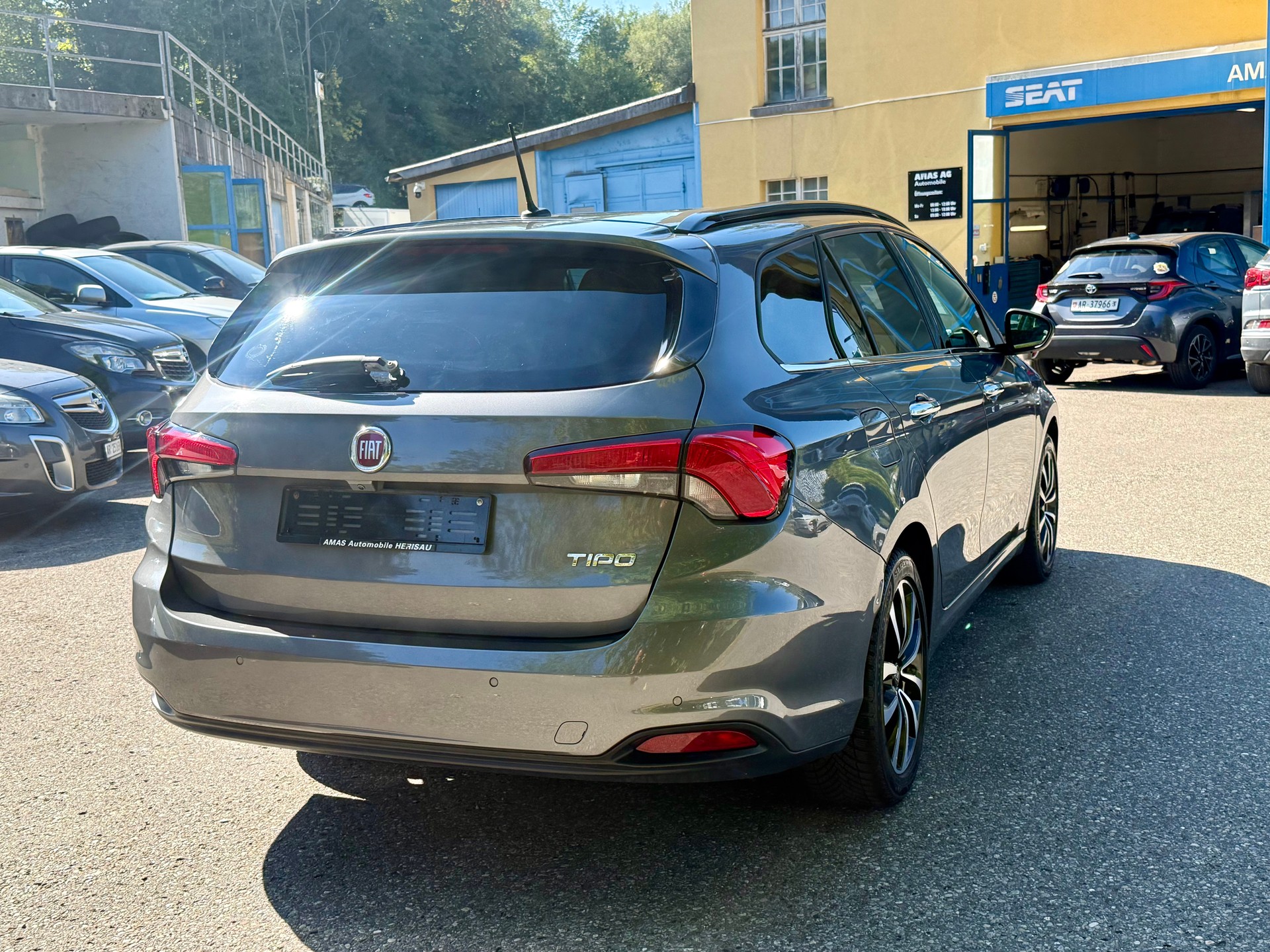 FIAT Tipo 1.6MJ Station Wagon Lounge-image-5