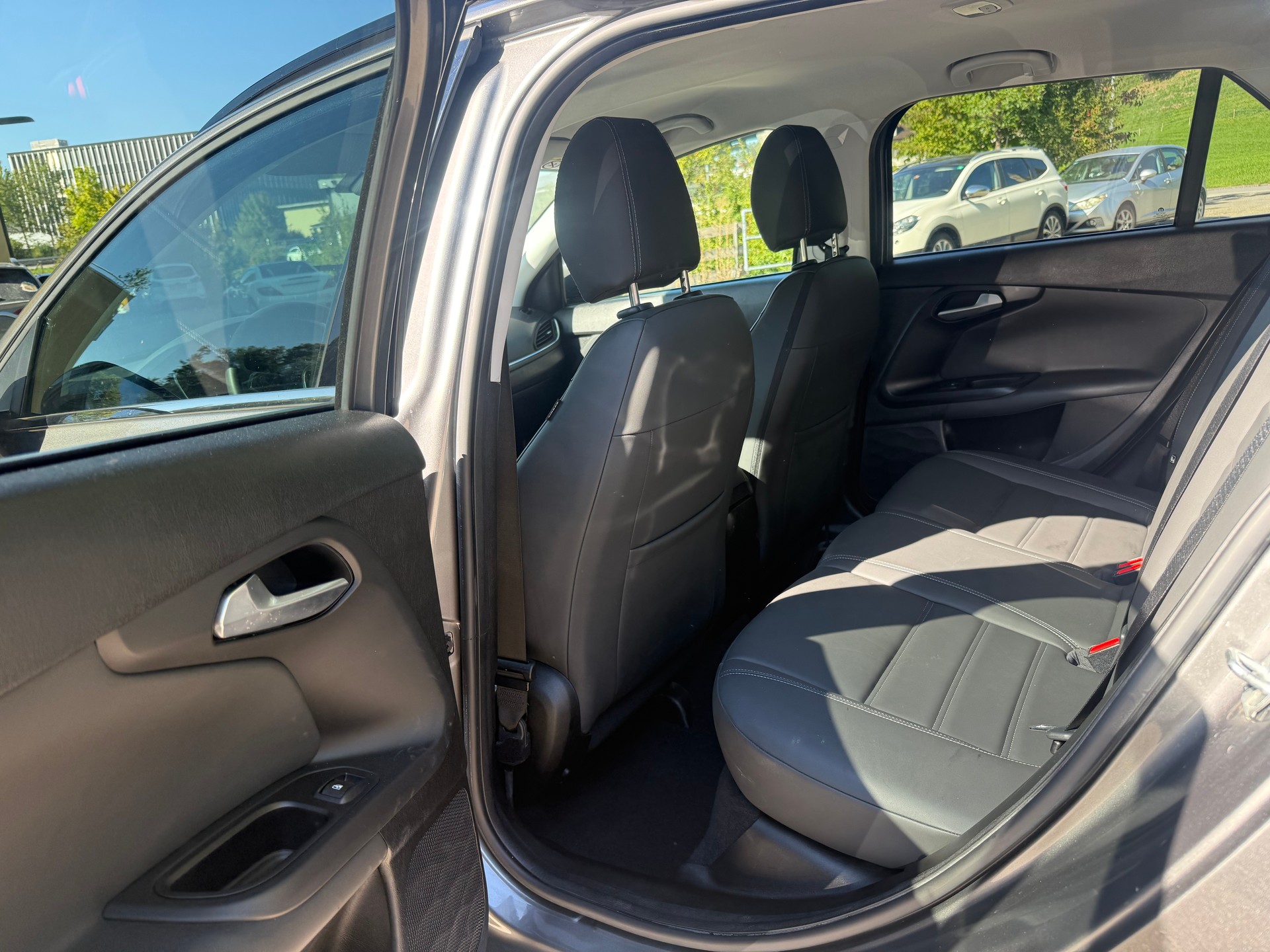 FIAT Tipo 1.6MJ Station Wagon Lounge-image-11