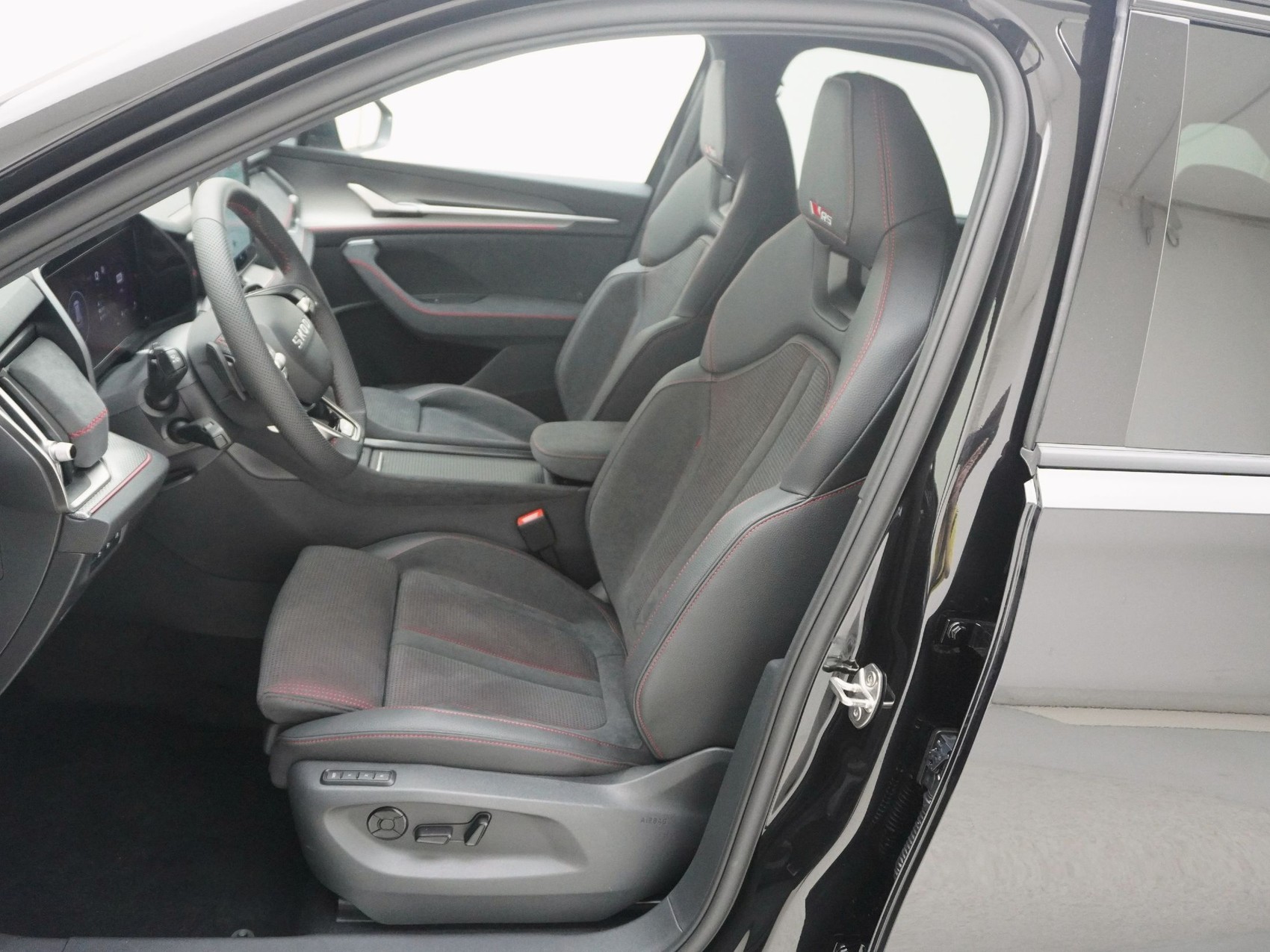 SKODA Kodiaq 2.0 TSI RS-image-13
