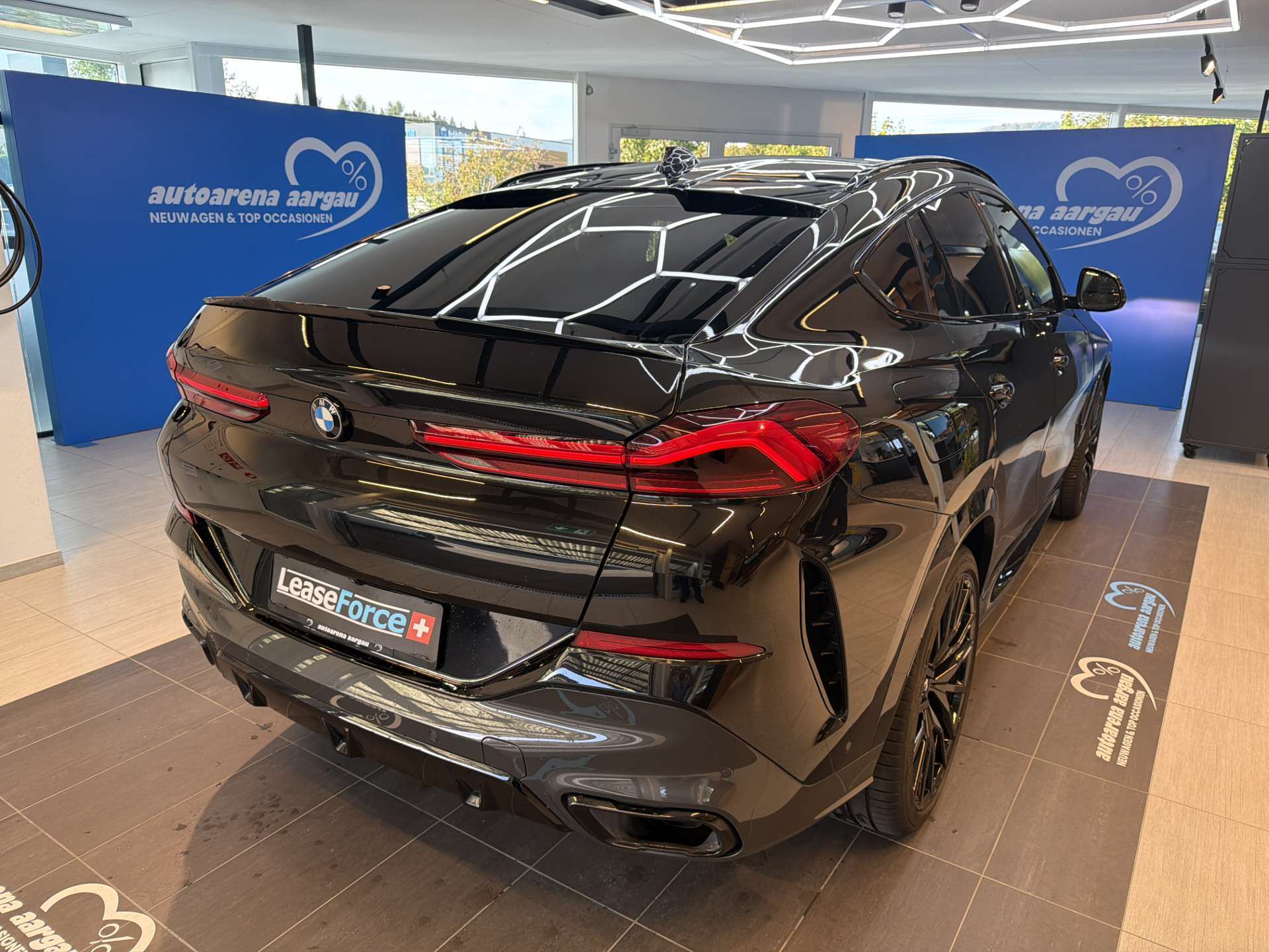 BMW X6 xDrive 48V 30d M Sport 286PS Steptronic-Automat-image-2