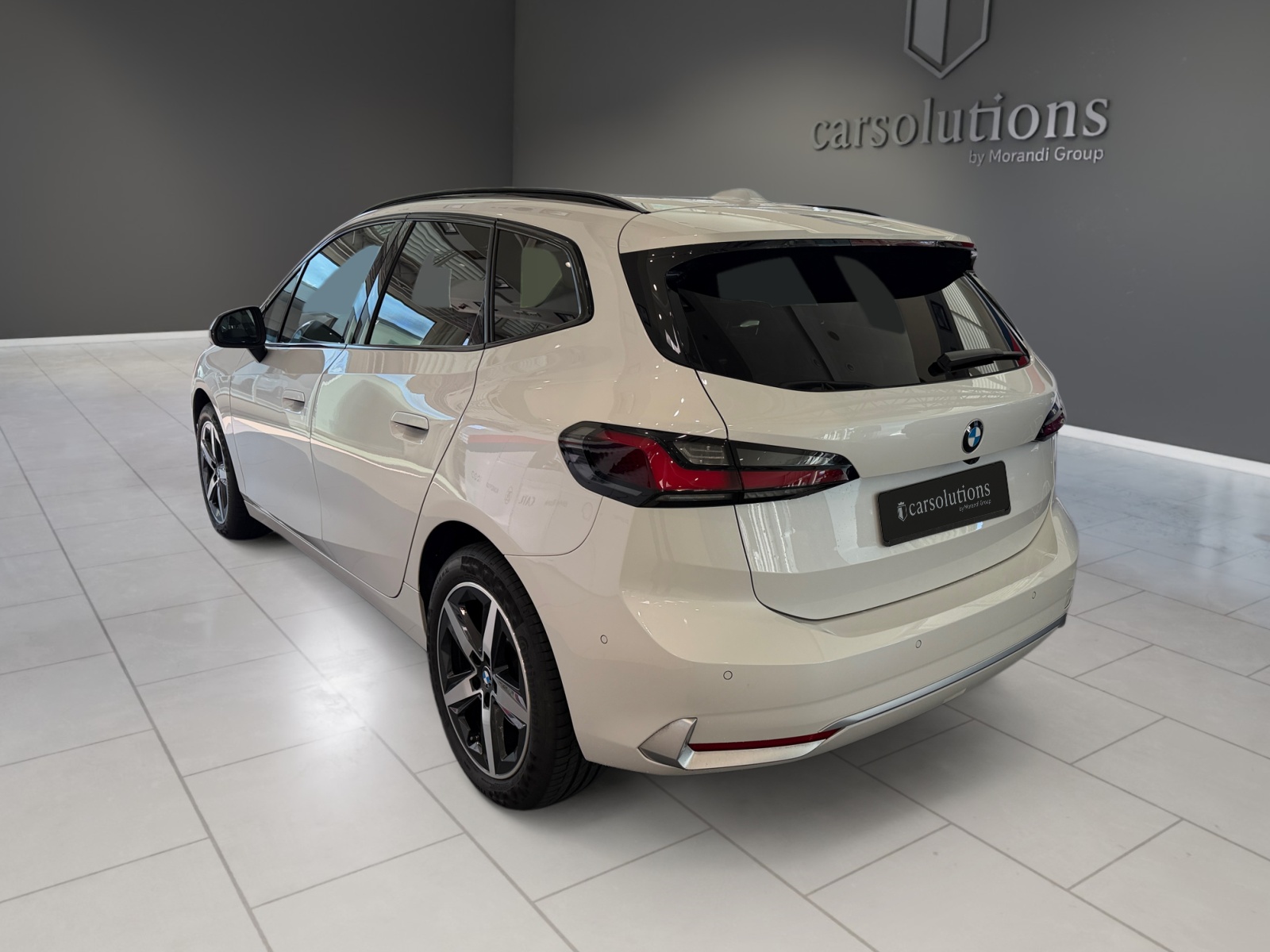 BMW 218d Active Tourer Luxury Line DKG-image-2