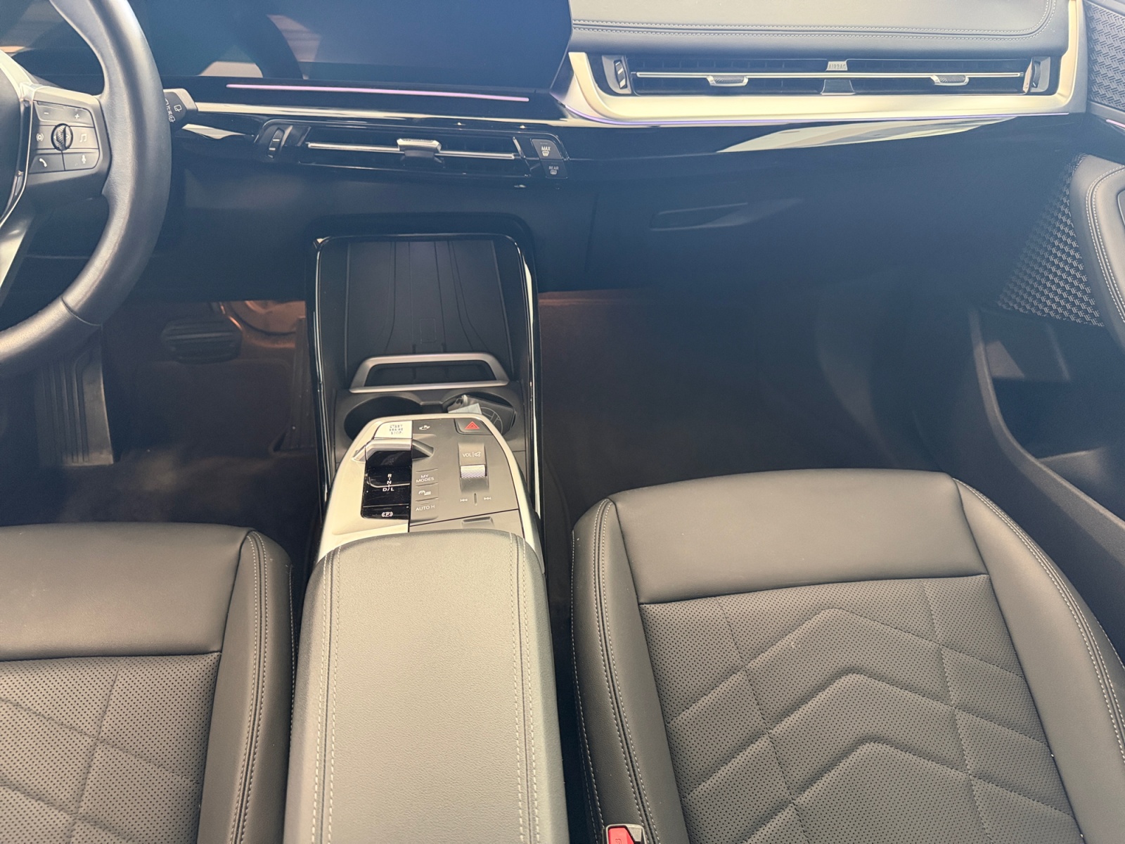 BMW 218d Active Tourer Luxury Line DKG-image-10
