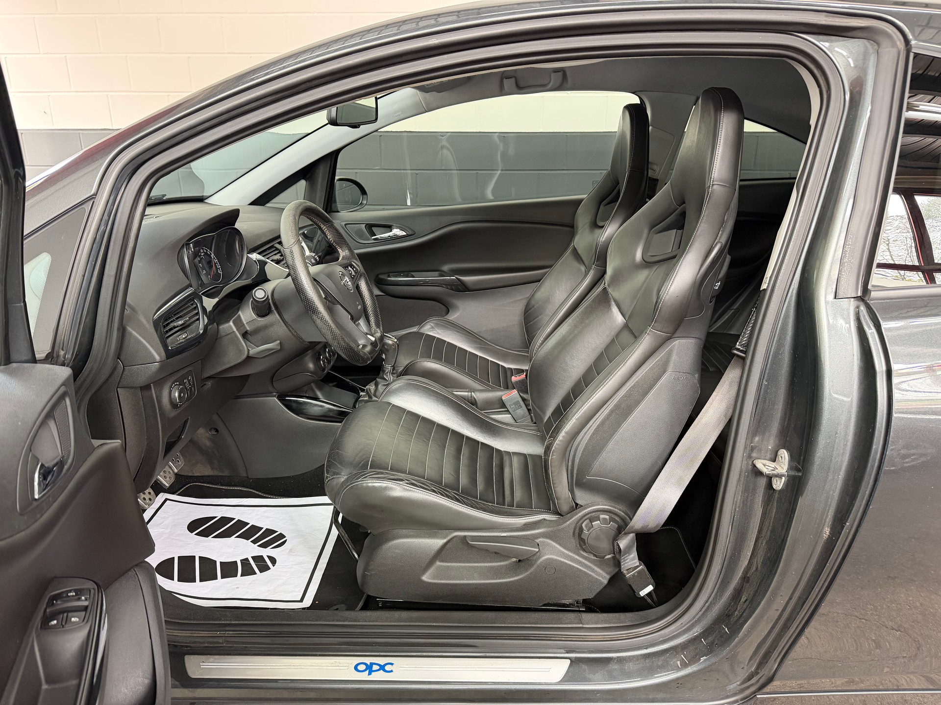 OPEL Corsa 1.6 Turbo OPC //NEU AB MFK!-image-7