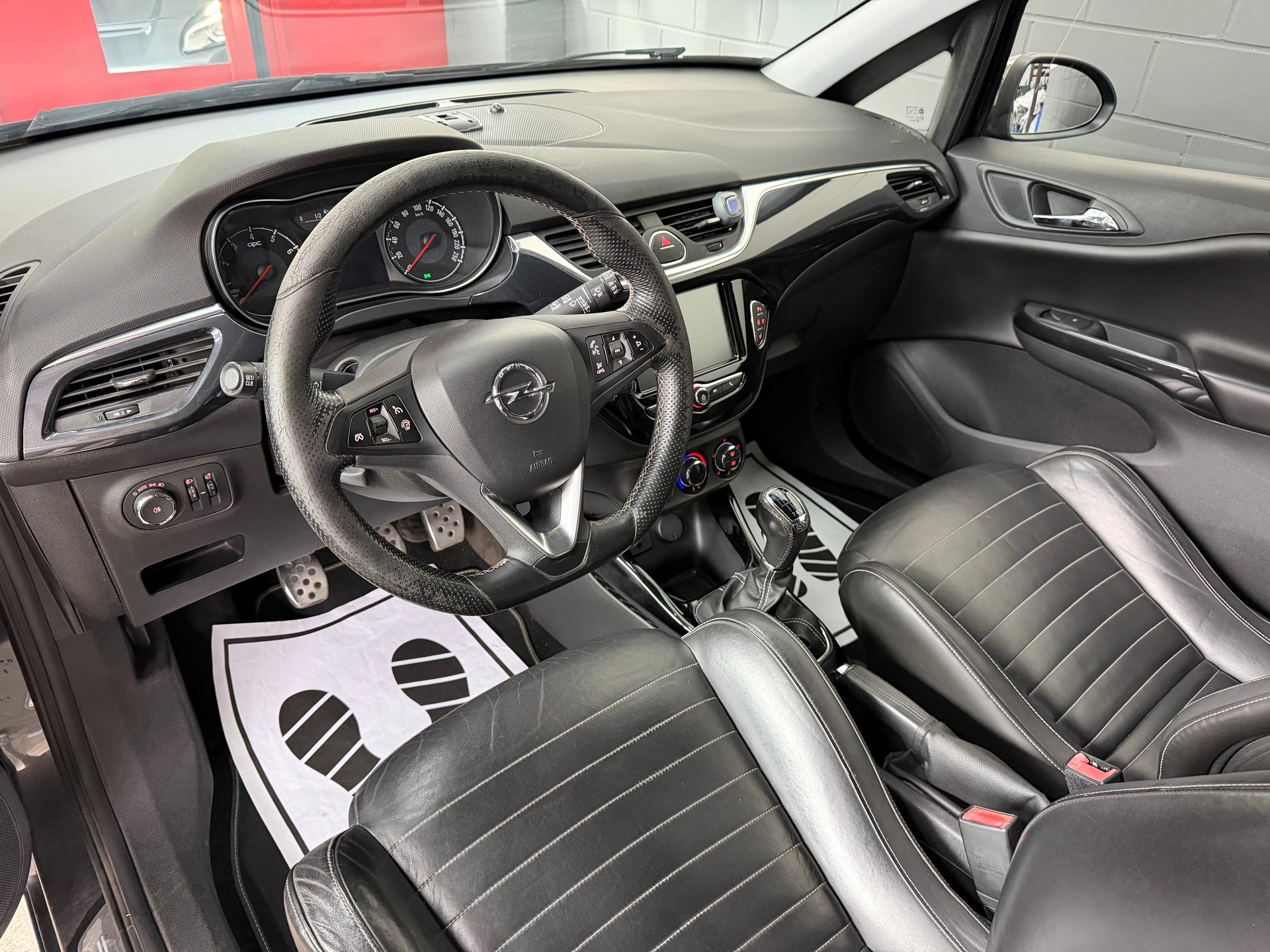 OPEL Corsa 1.6 Turbo OPC //NEU AB MFK!-image-8