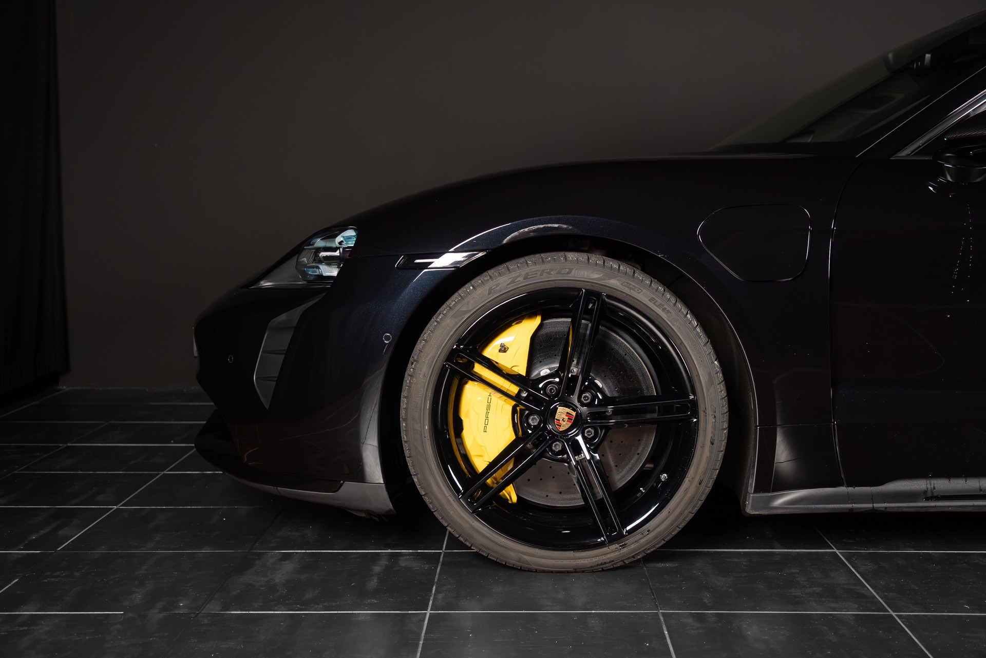 PORSCHE Taycan Turbo-image-3