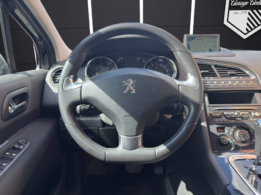 PEUGEOT 5008 1.6 THP 155 Allure-image-12