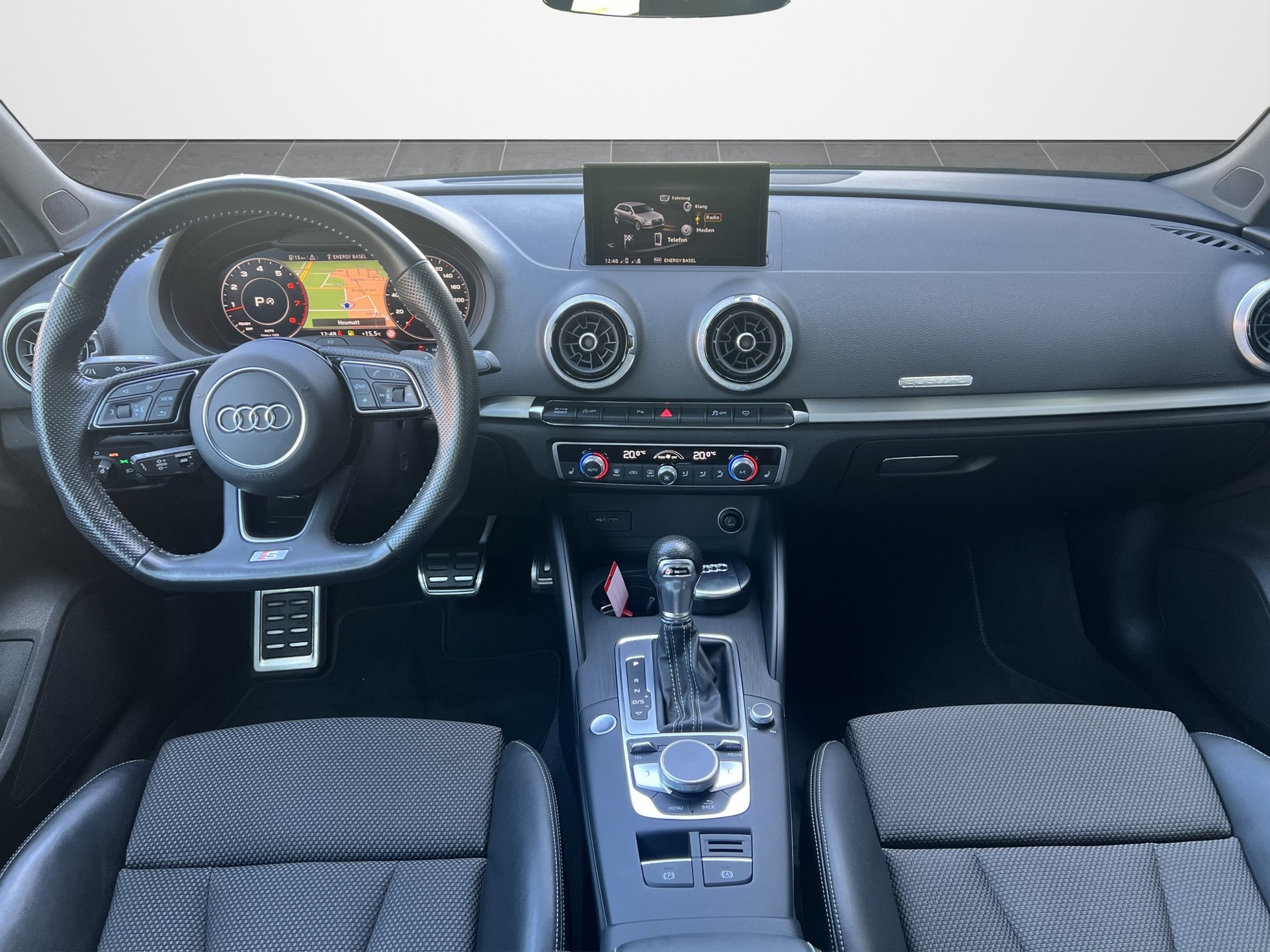 AUDI A3 Sportback S-Line 2.0 TFSI Sport Quattro S-tronic-image-11
