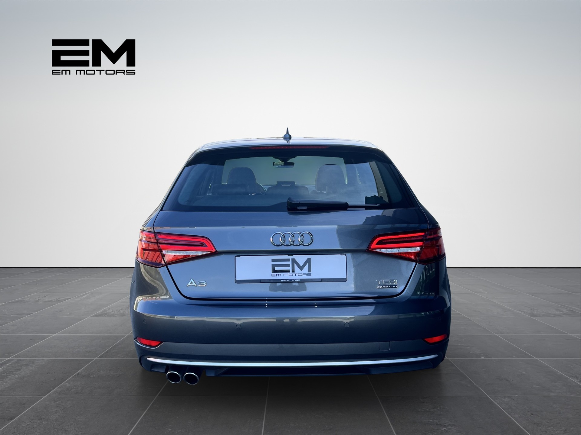 AUDI A3 Sportback S-Line 2.0 TFSI Sport Quattro S-tronic-image-4