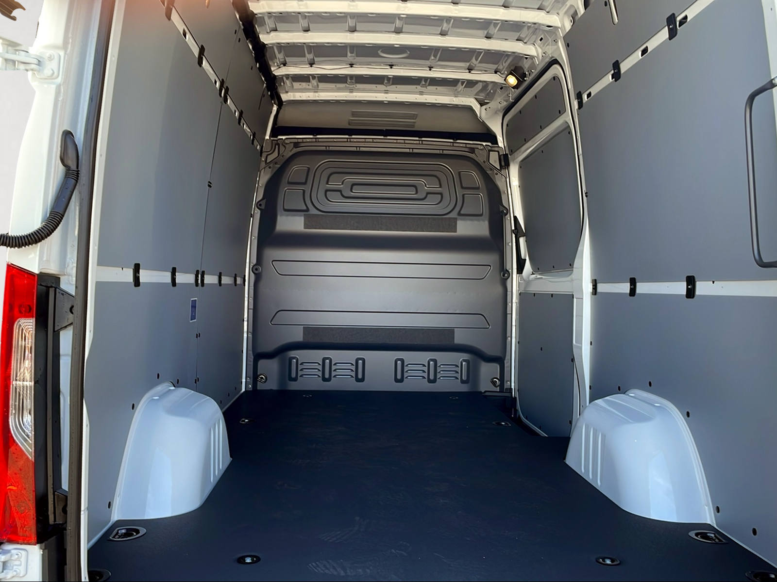 MERCEDES-BENZ Sprinter 315 CDI Standard 9G-TRONIC-image-4