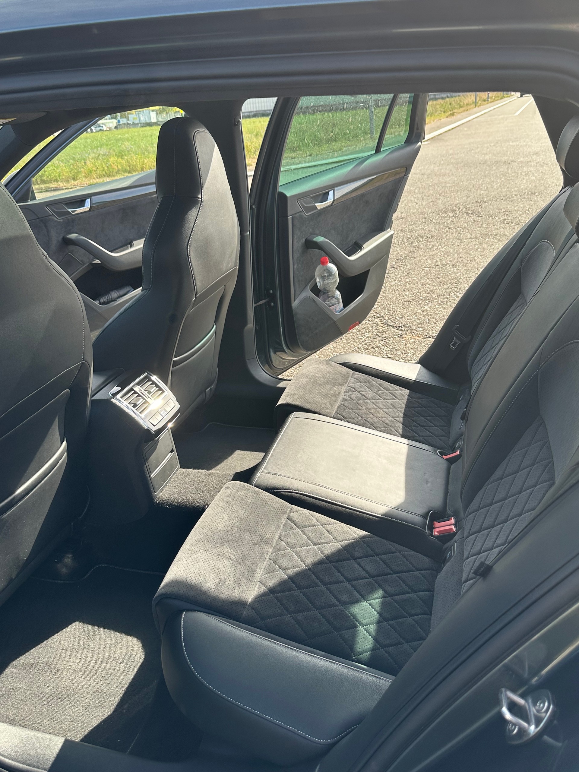 SKODA 2.0 TSI 280 SportLine+ 4x4 DSG-image-5