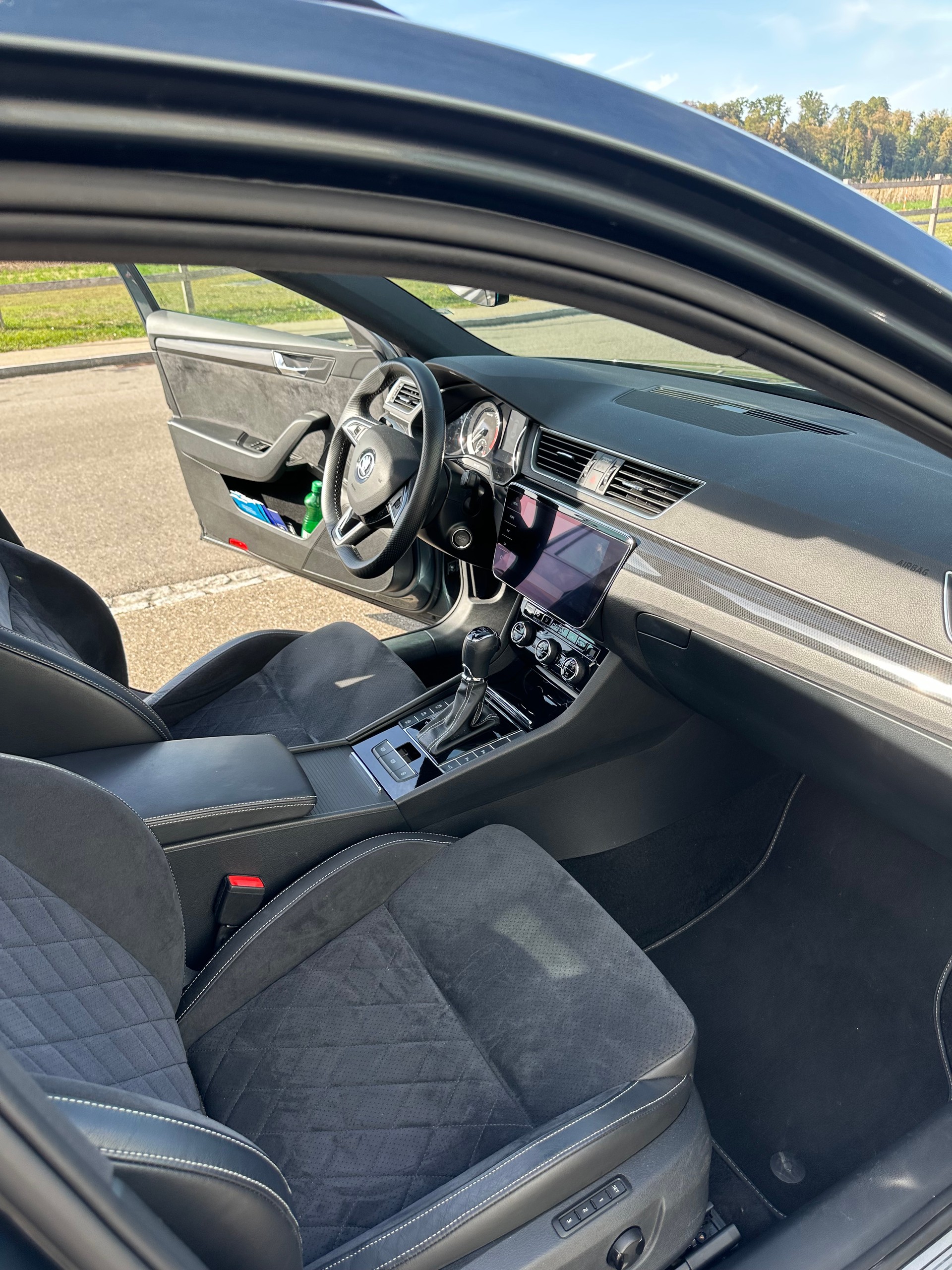 SKODA 2.0 TSI 280 SportLine+ 4x4 DSG-image-4