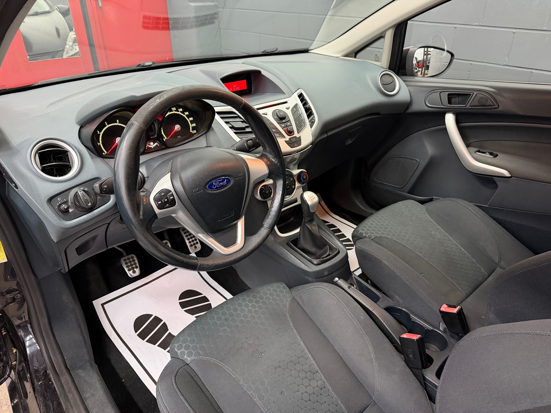 FORD Fiesta 1.6 16V Sport //NEU AB MFK!-image-9