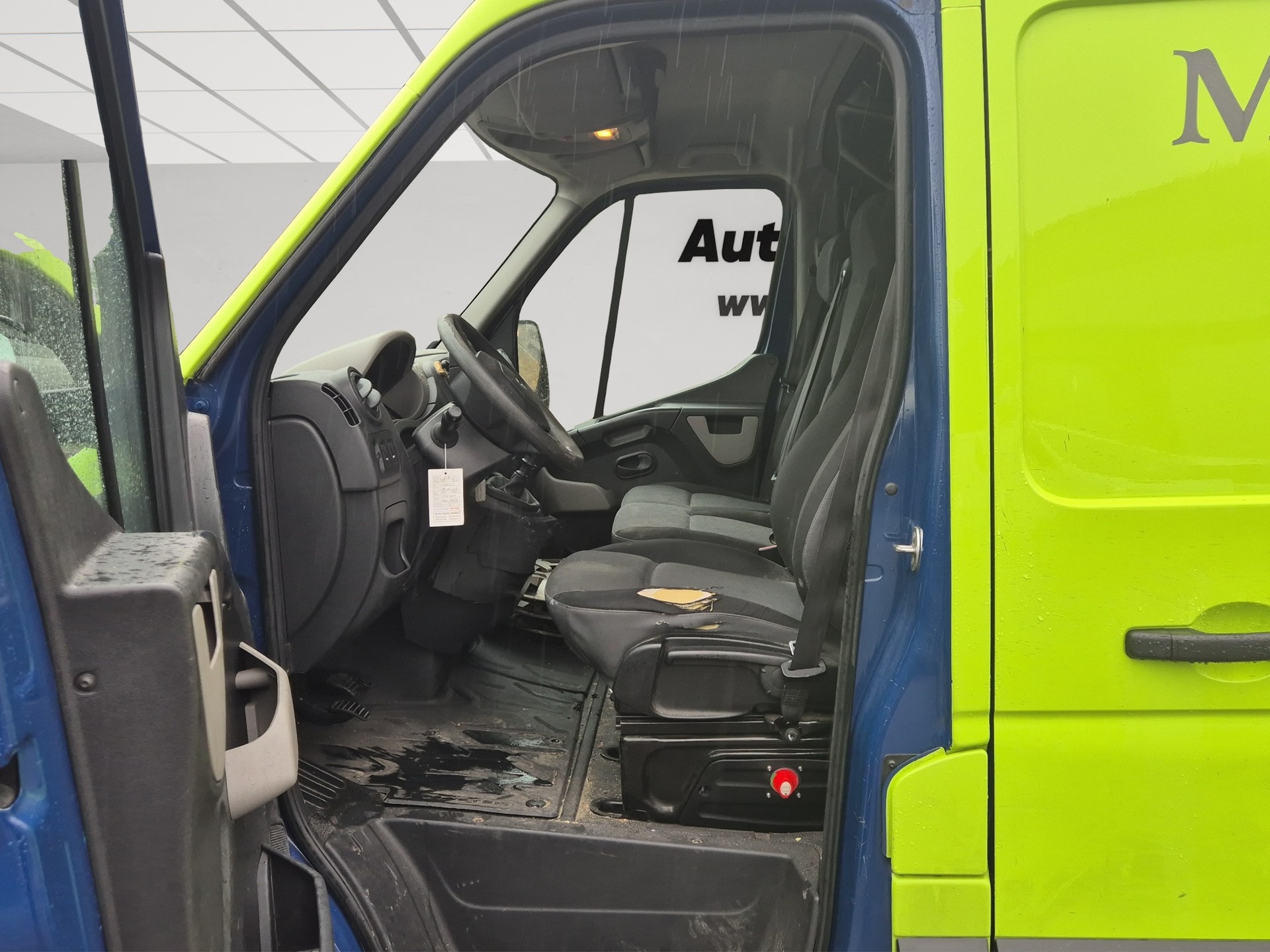 RENAULT Master T28 2.3dCi 110 L1H1-image-9