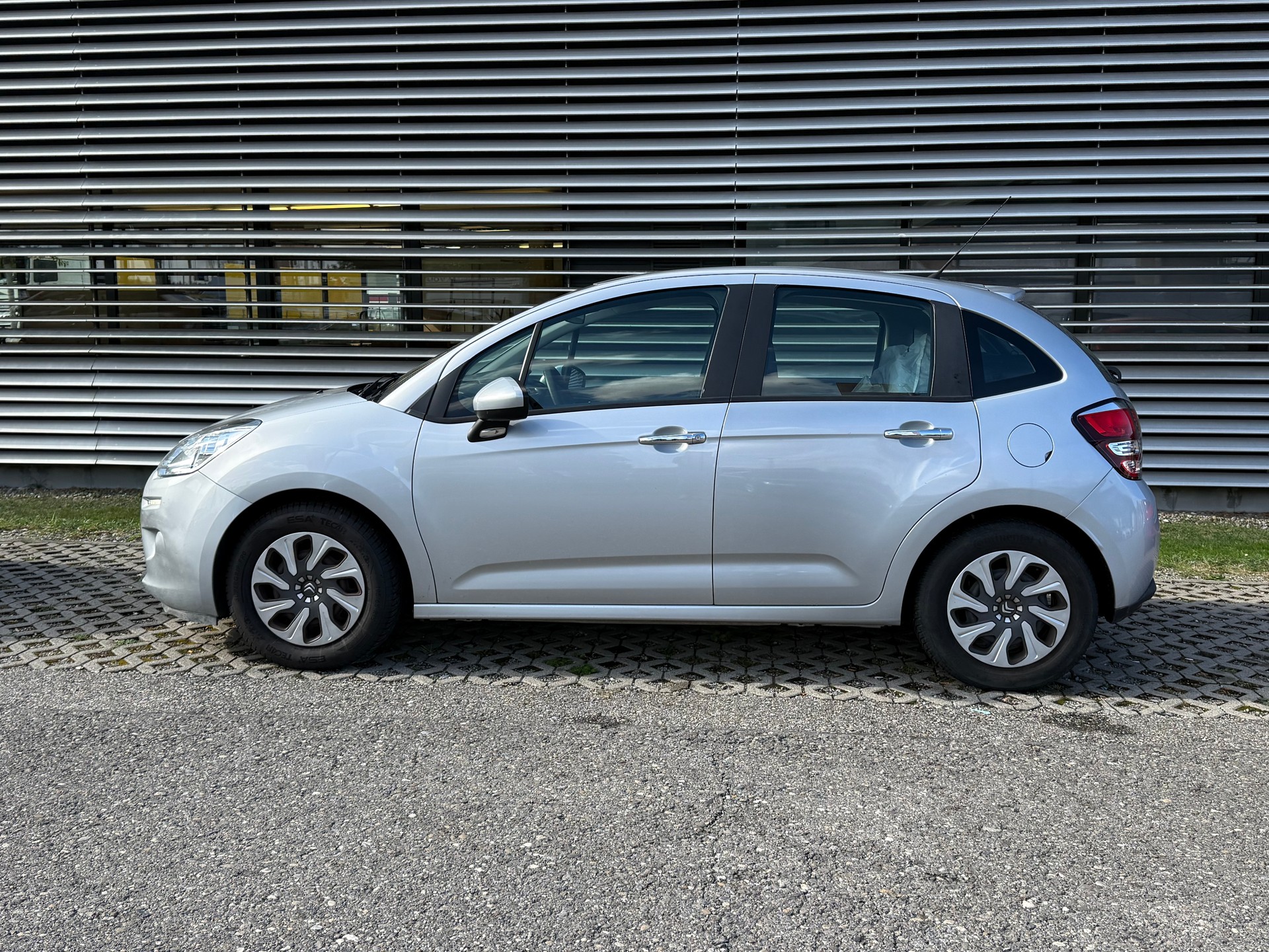 CITROEN C3 1.2i Exclusive-image-3