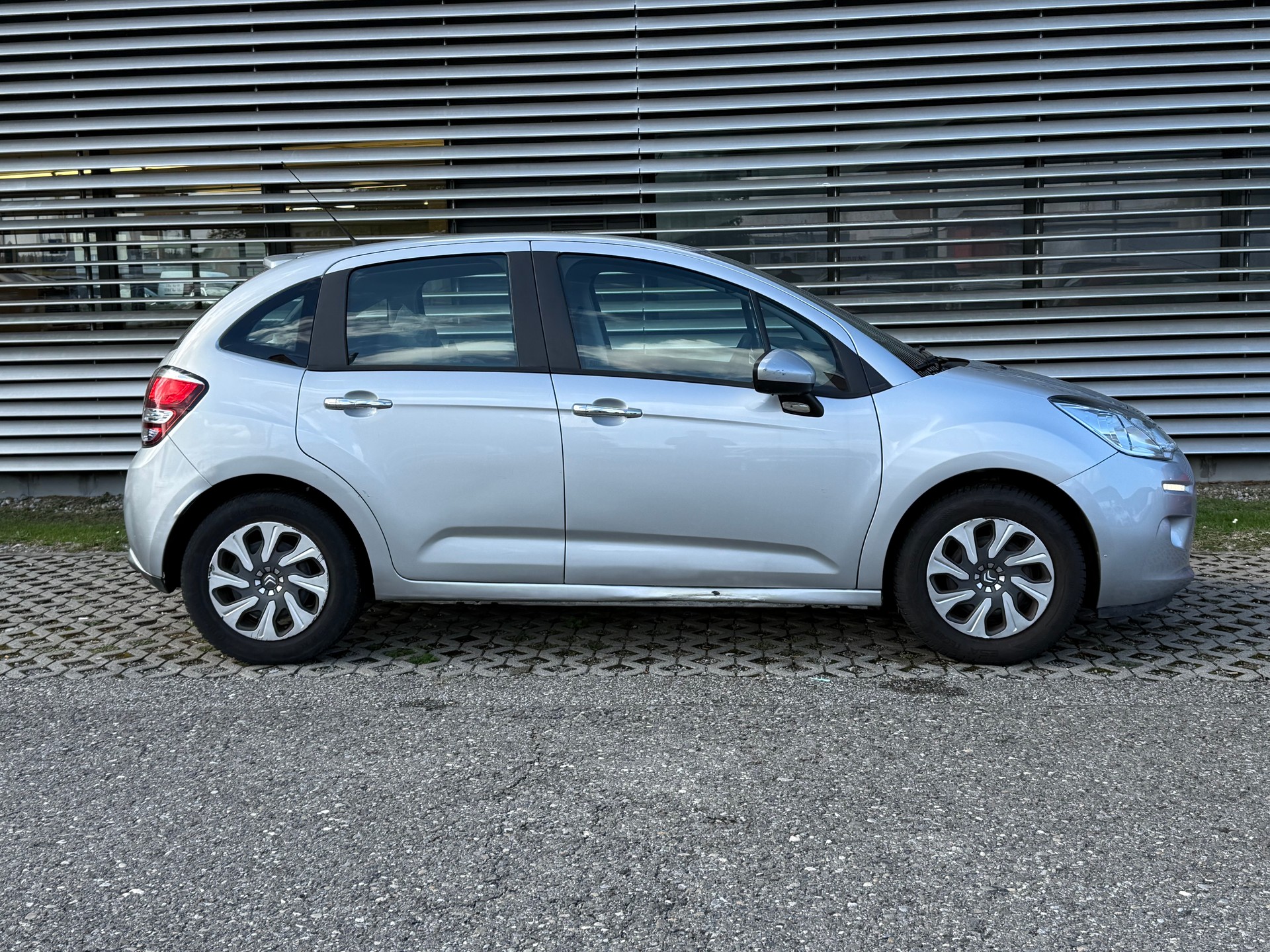 CITROEN C3 1.2i Exclusive-image-1