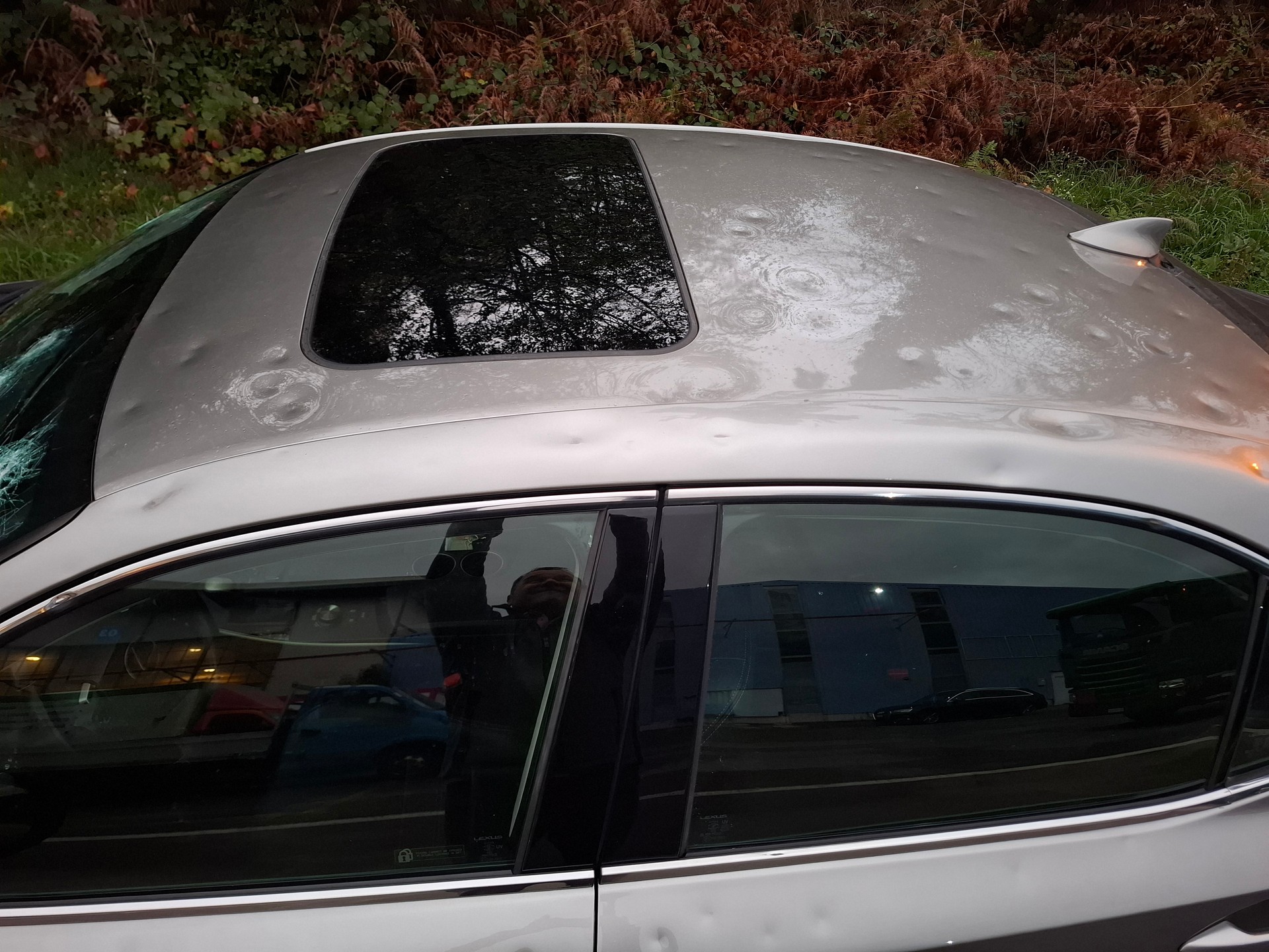 LEXUS IS 300h Sport Automatic-image-9