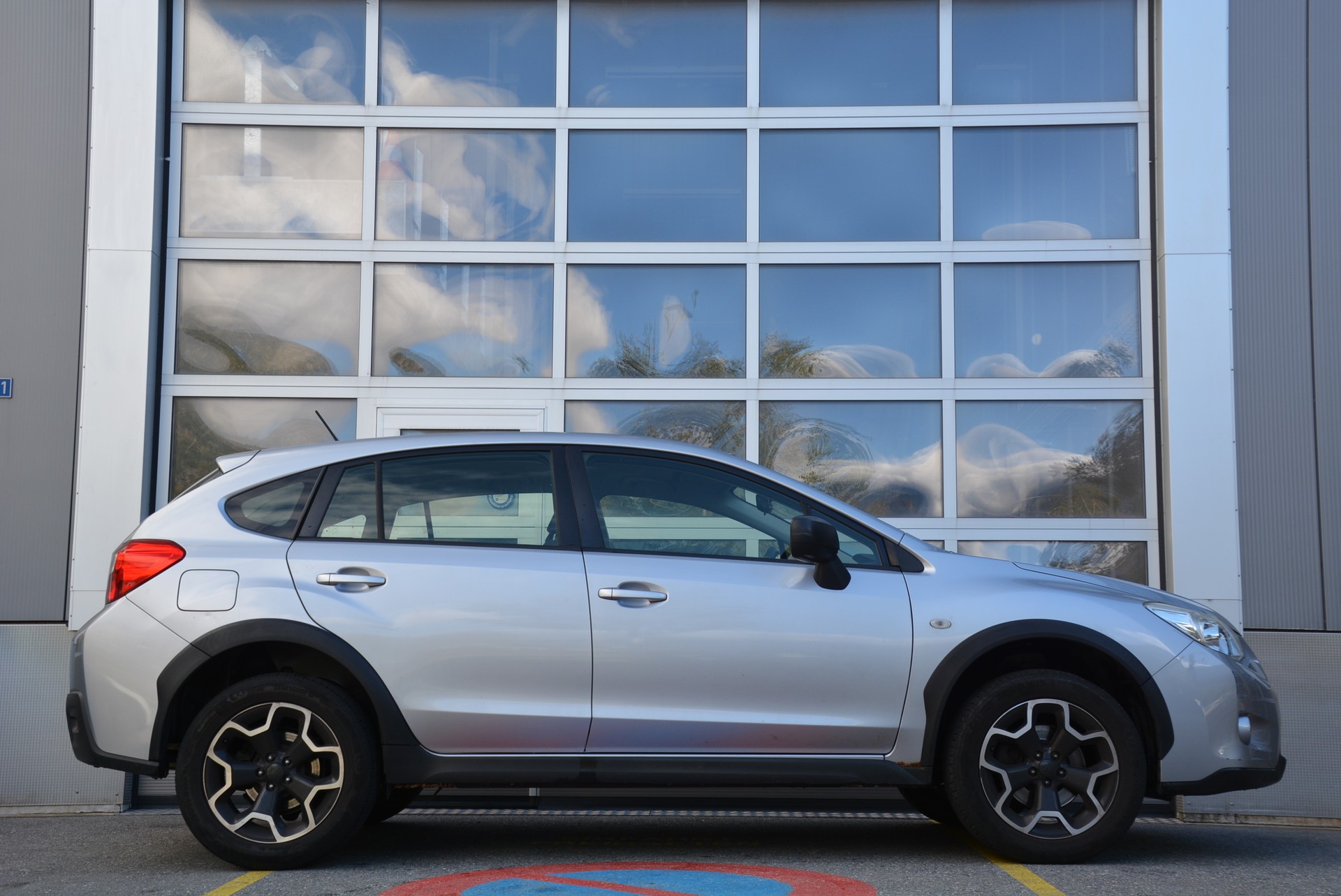SUBARU XV 1.6 Swiss One-image-3