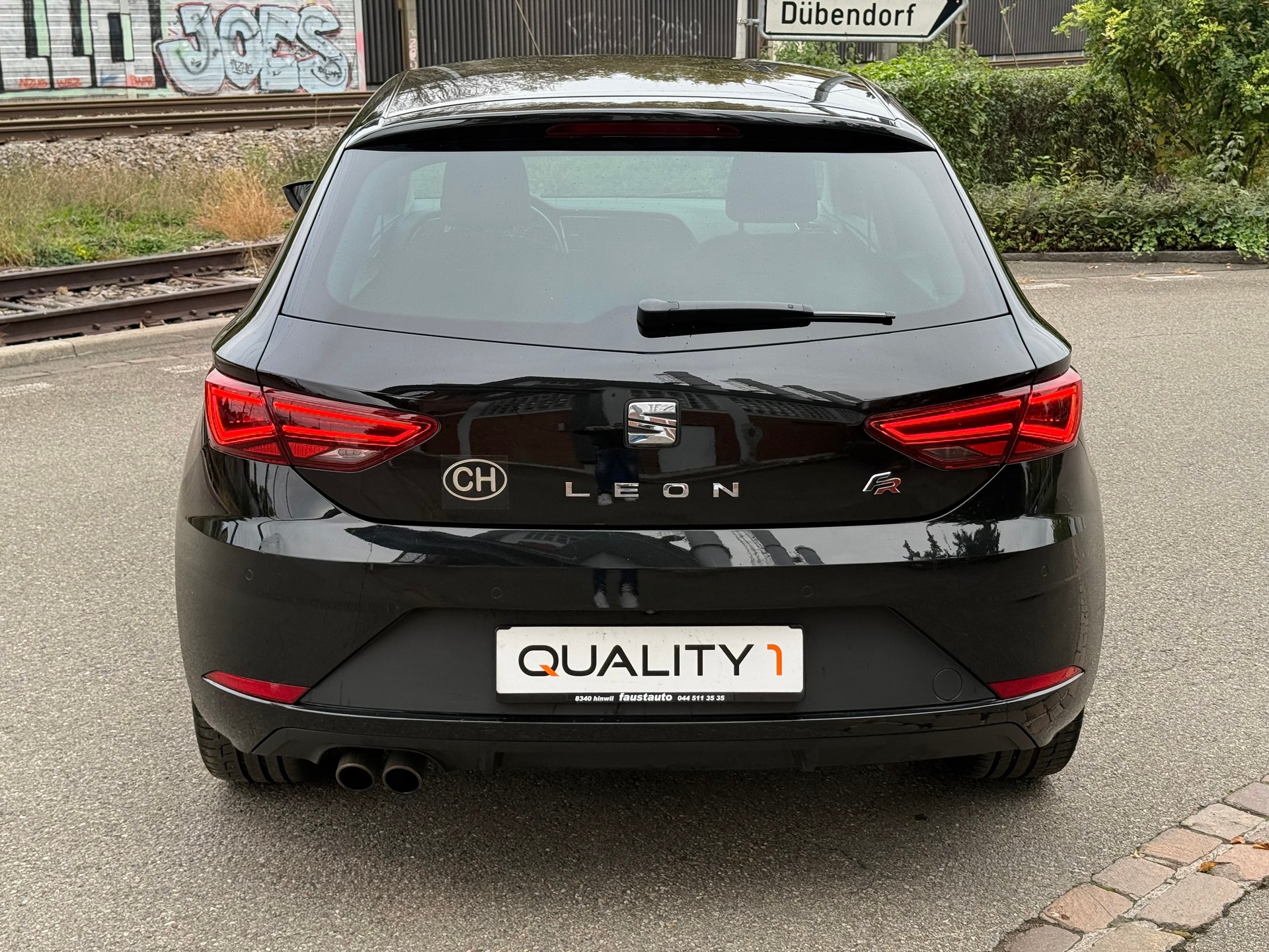 SEAT Leon 1.8 TSI Swiss FR-image-4