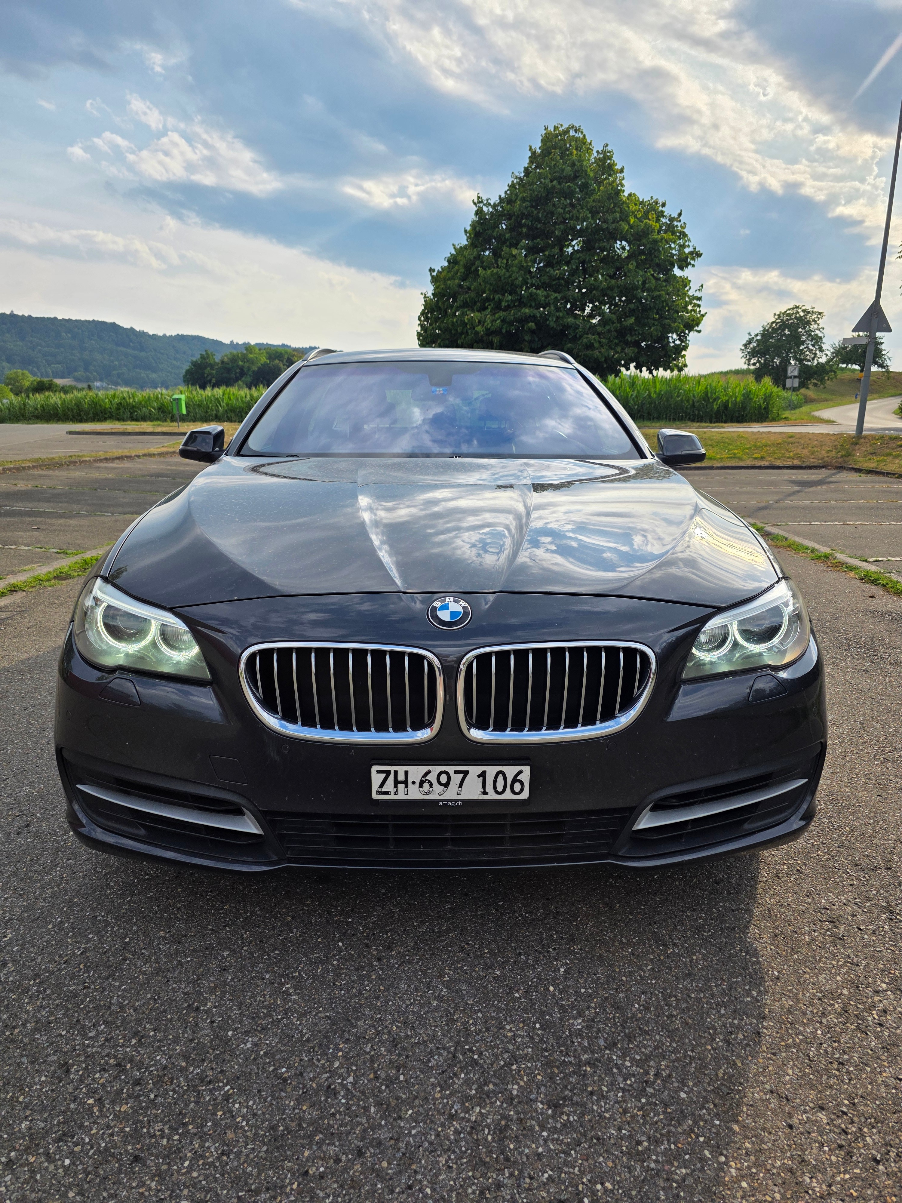 Car photo