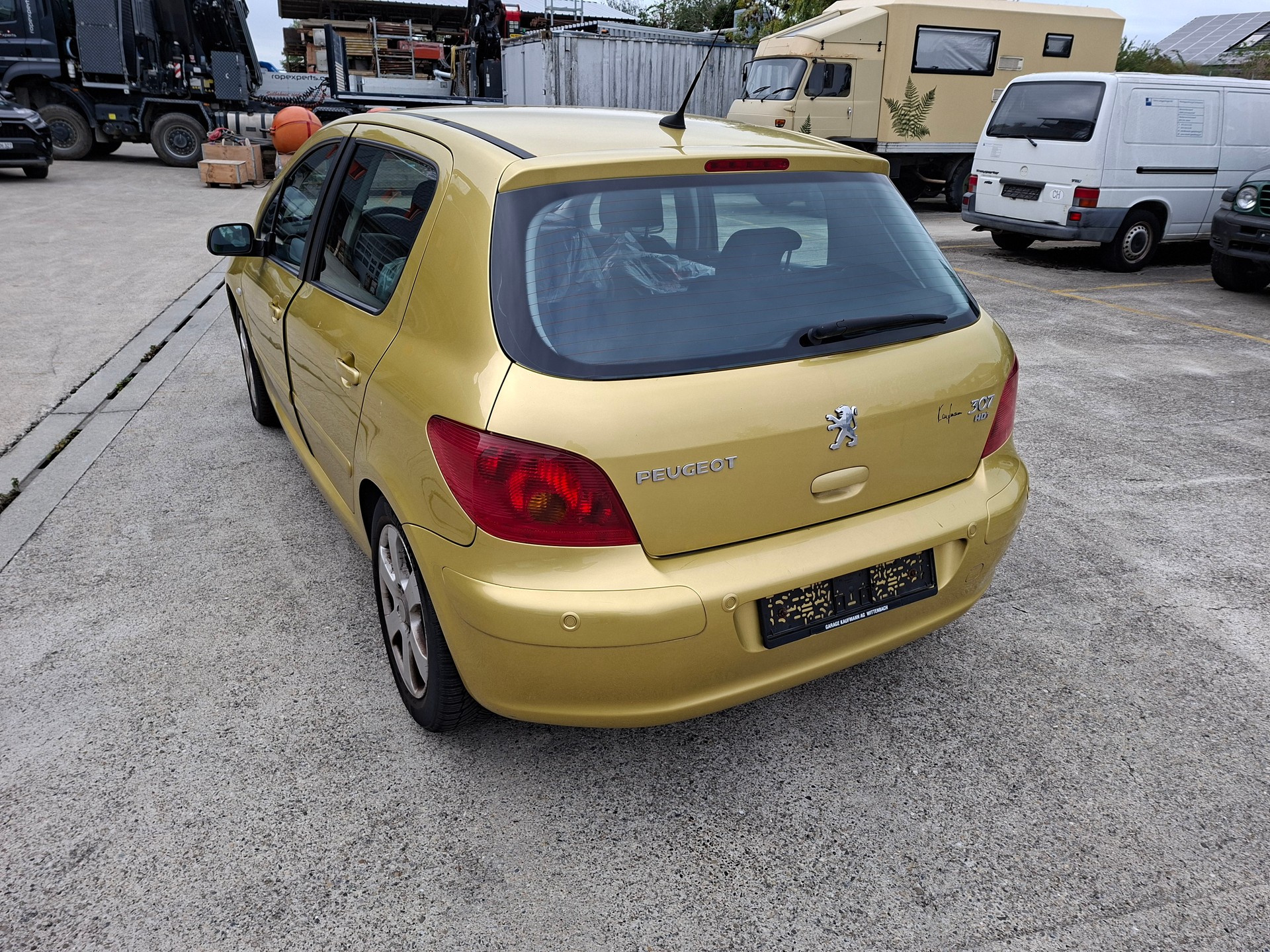 PEUGEOT 307 2.0 HDI XSi-image-4