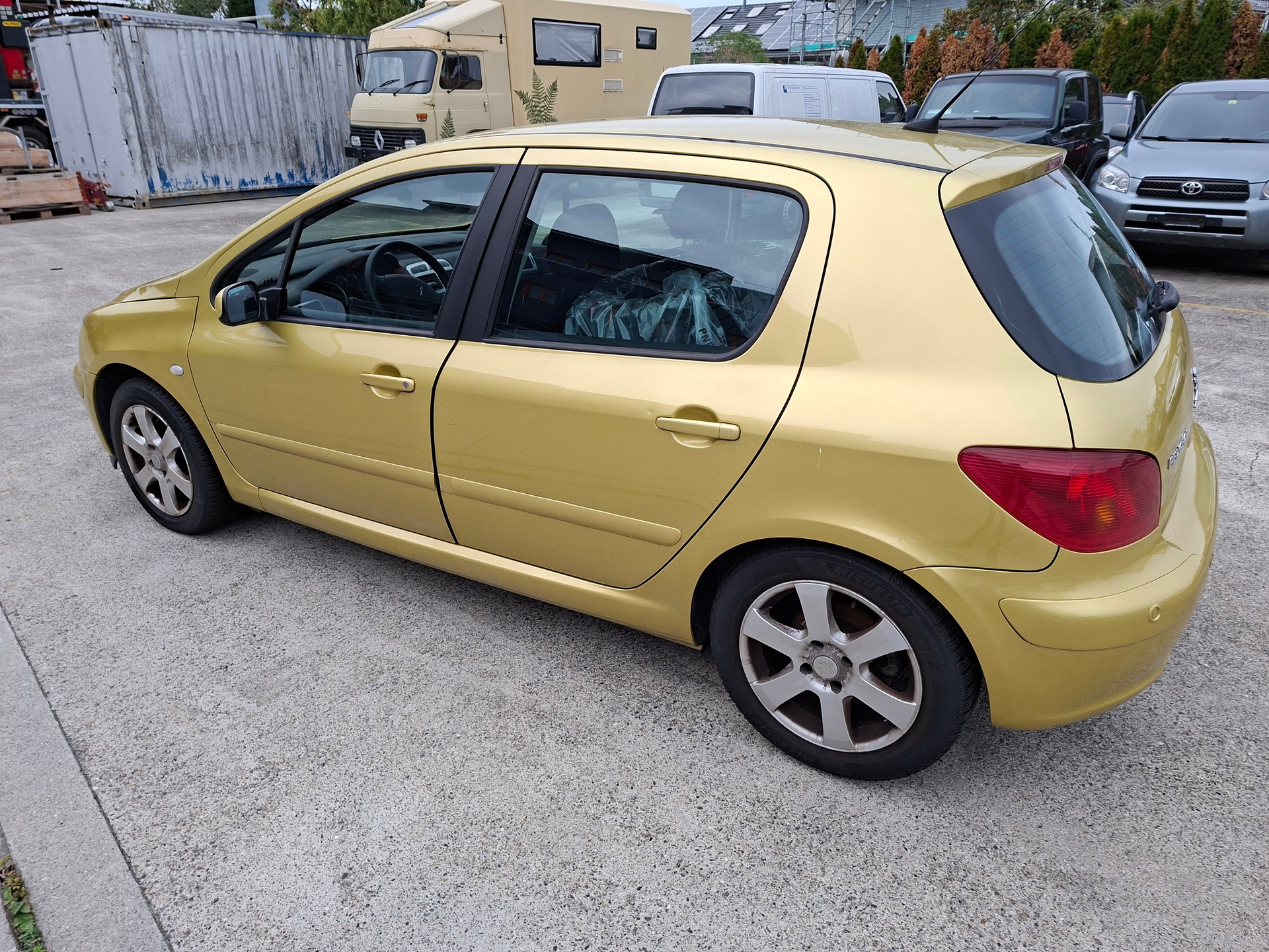 PEUGEOT 307 2.0 HDI XSi-image-3