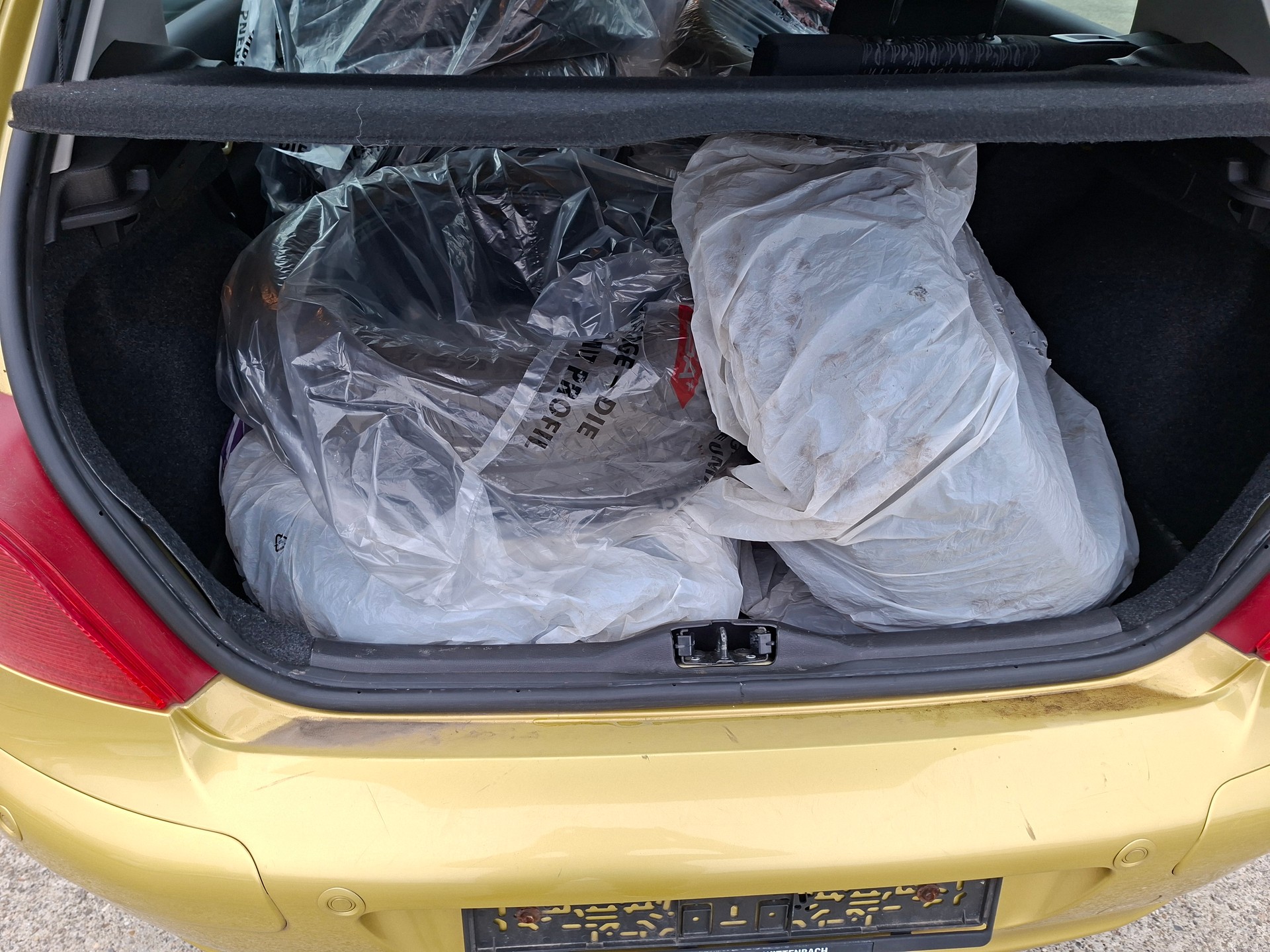 PEUGEOT 307 2.0 HDI XSi-image-13