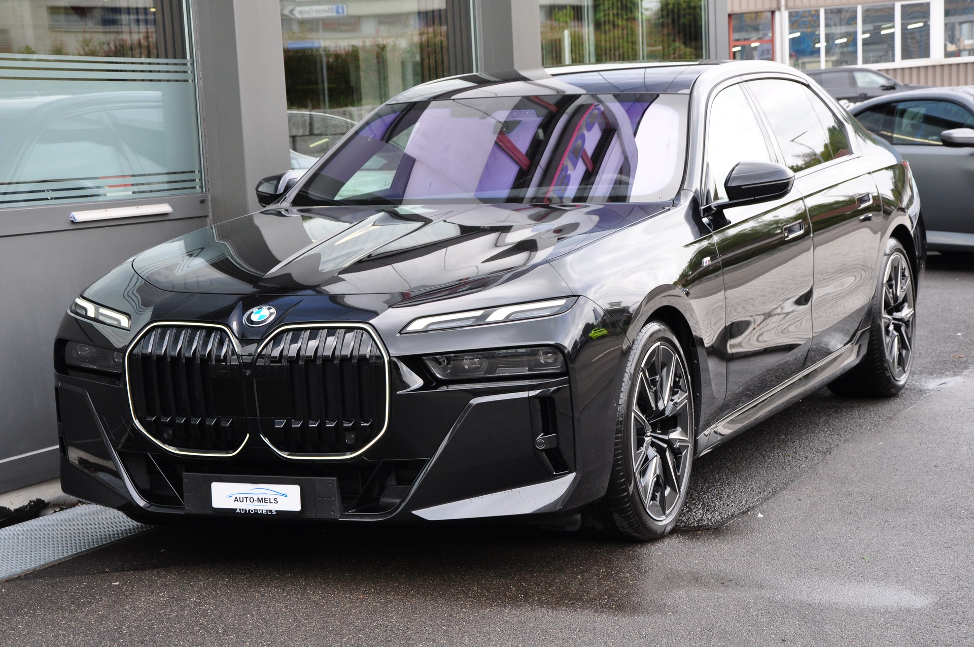 BMW 740d xDrive 48V M Sport Pro Steptronic-image-6