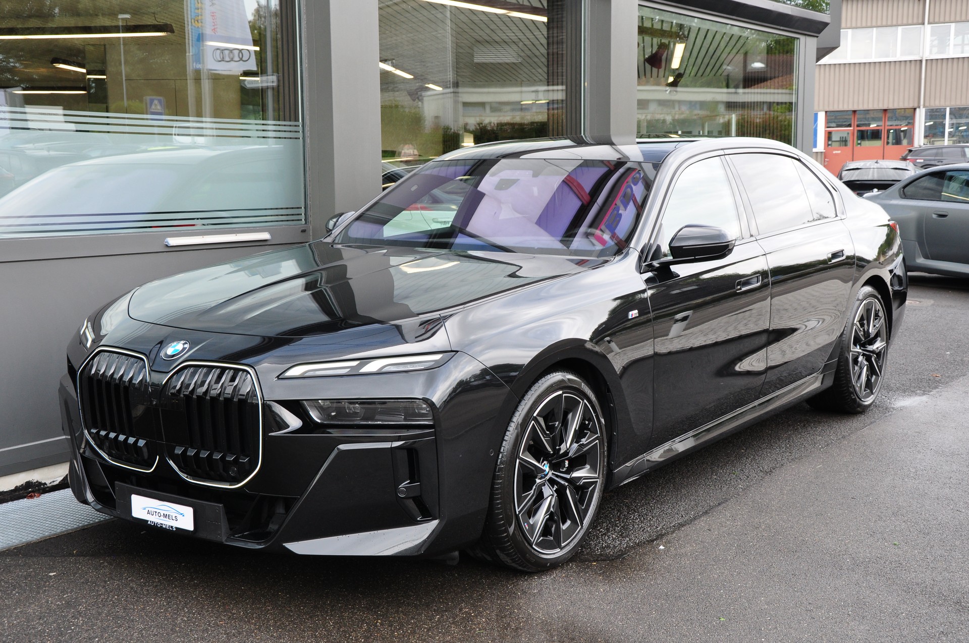 BMW 740d xDrive 48V M Sport Pro Steptronic-image-5