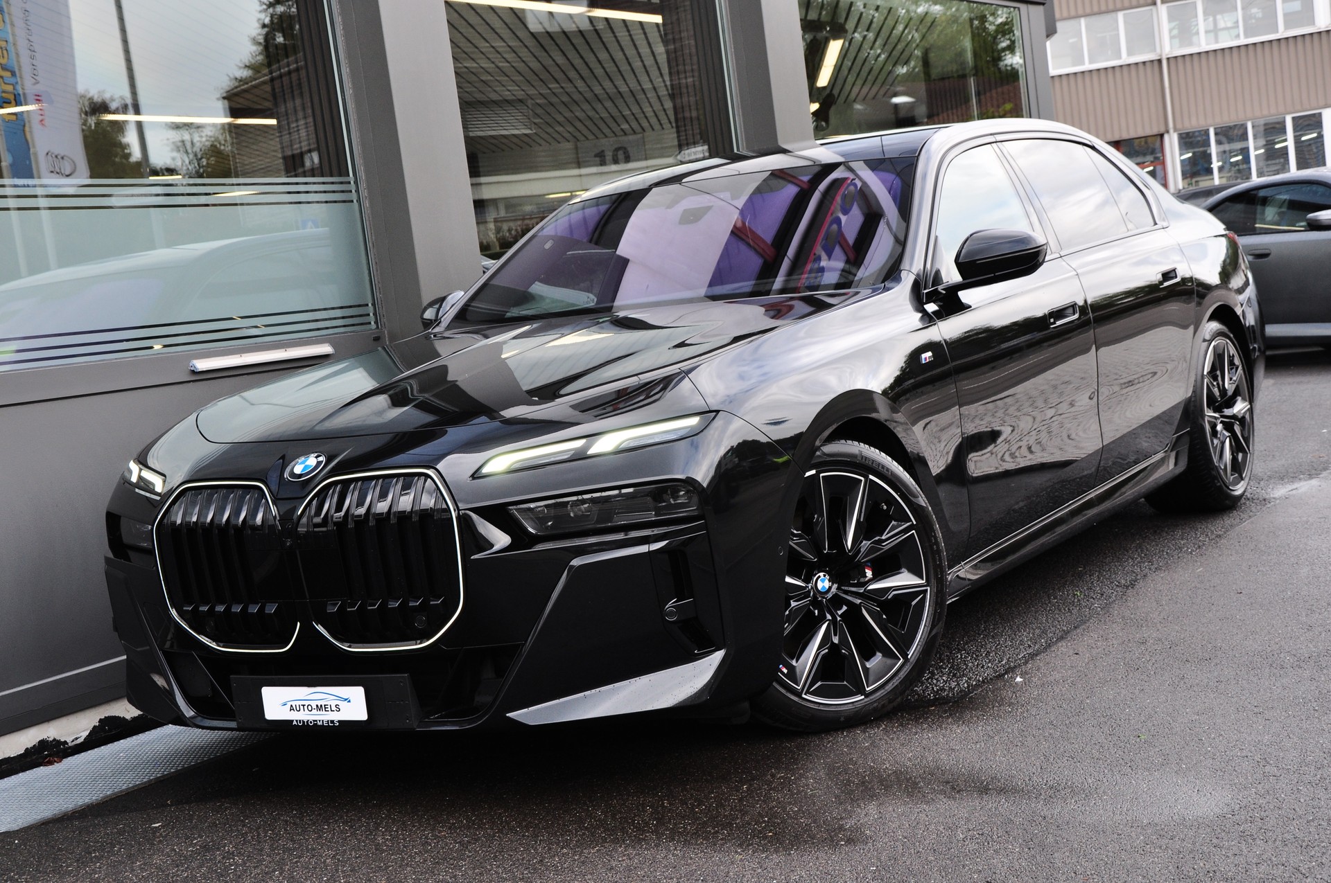 BMW 740d xDrive 48V M Sport Pro Steptronic-image-4