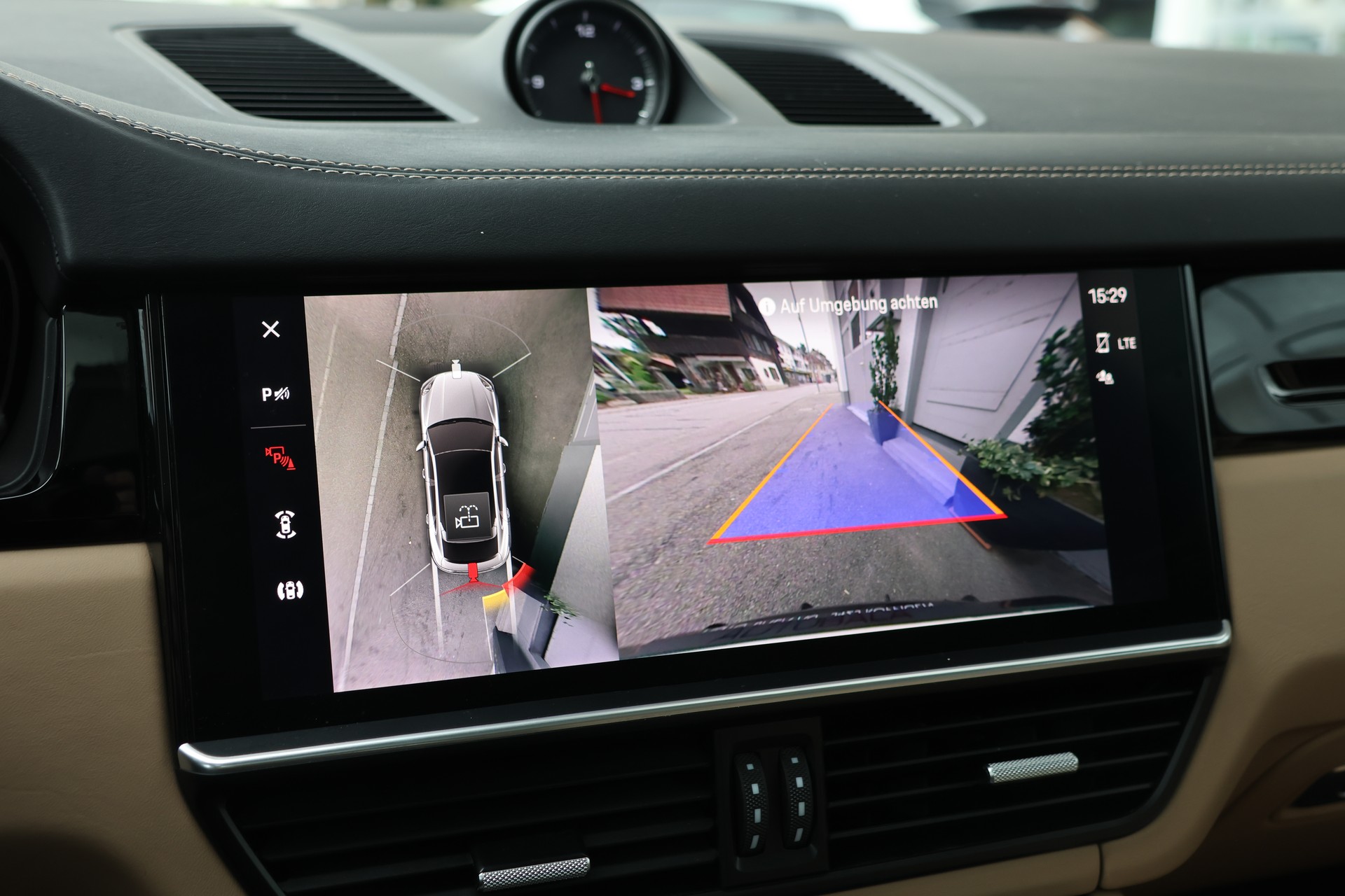 PORSCHE Cayenne Coupé E-Hybrid Platinum Edition *BlackStyle*-image-24