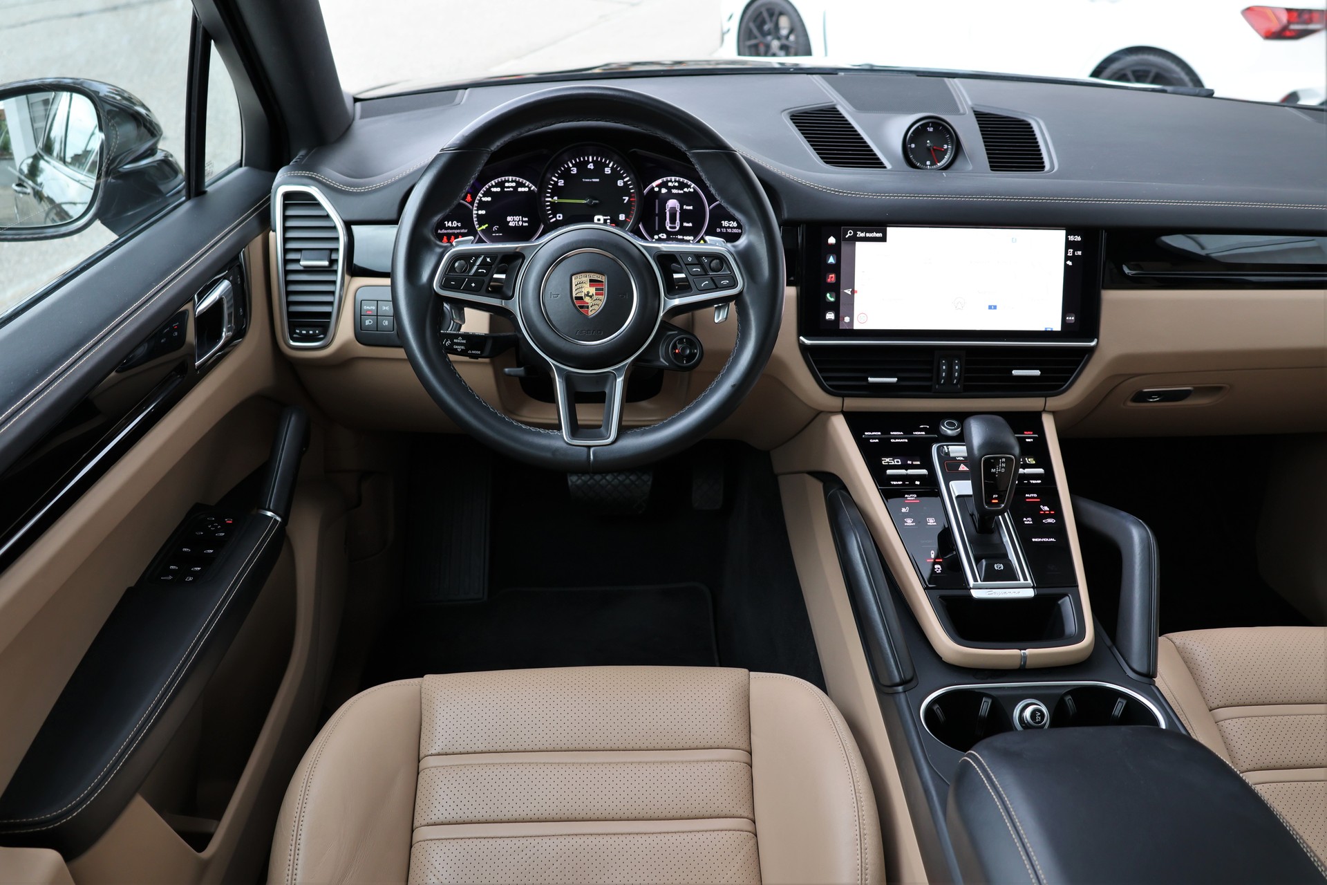 PORSCHE Cayenne Coupé E-Hybrid Platinum Edition *BlackStyle*-image-15