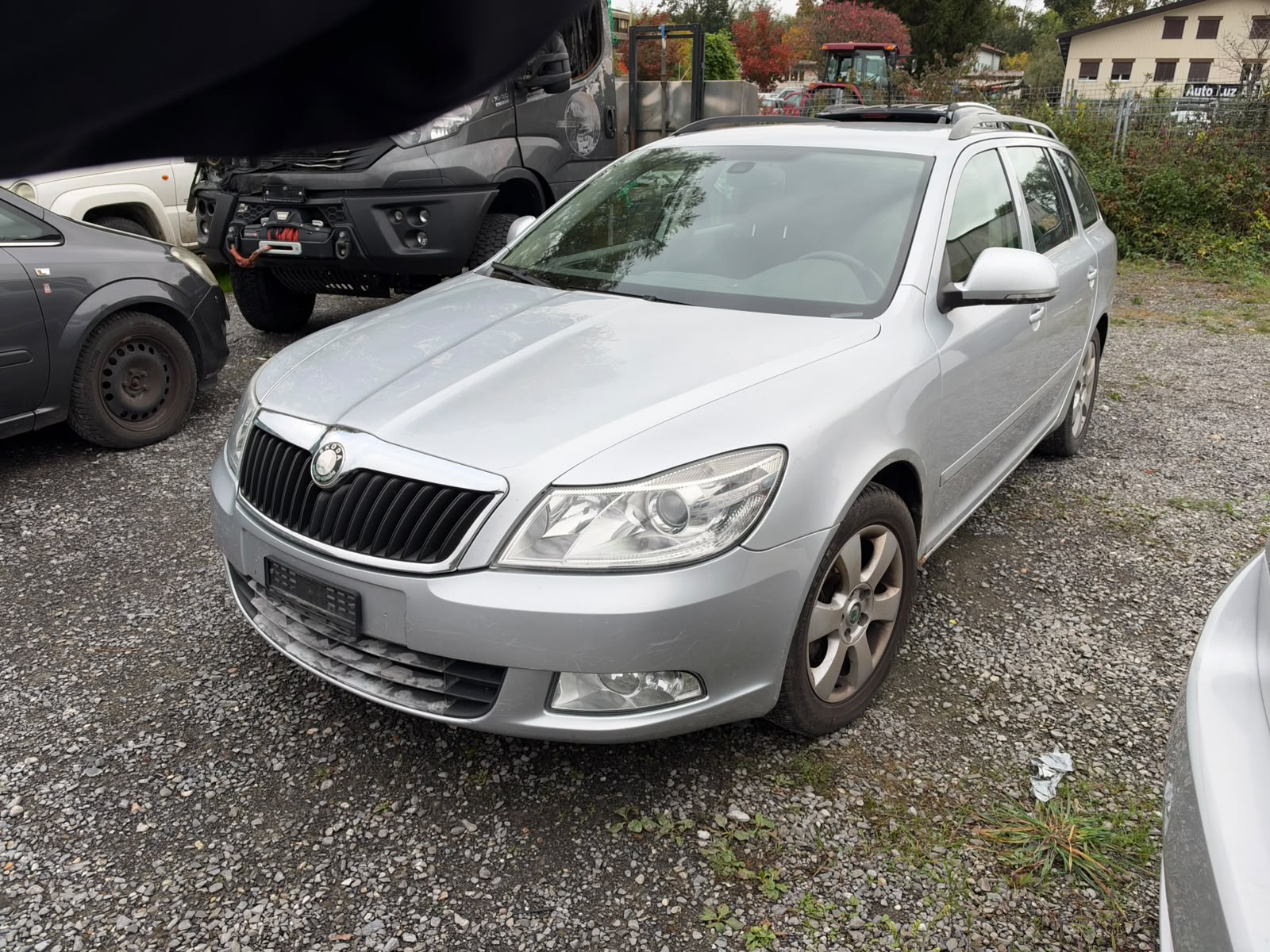 SKODA Octavia Combi 2.0 TDI Ambiente DSG-image-0
