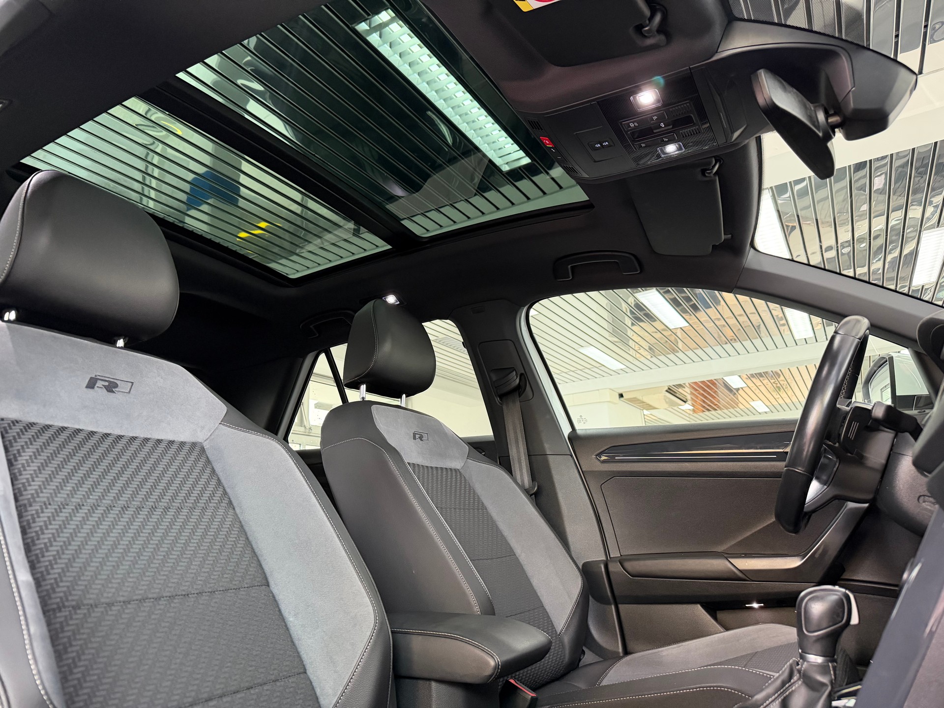 VW T-Roc 2.0 TSI Sport DSG 4Motion R-LINE-image-20